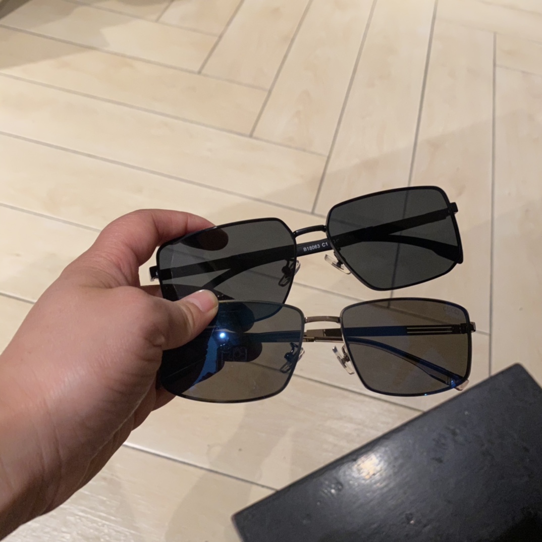 غوتشي نظارة شمسية ذكور نايلون