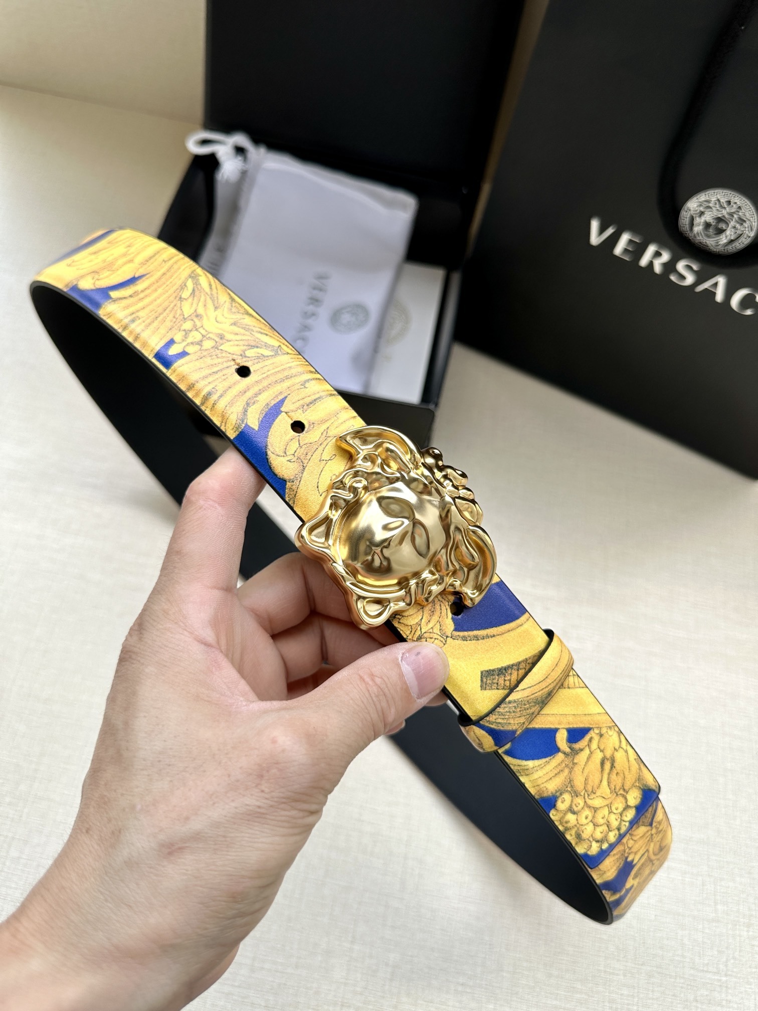 宽度3.8cmVERSACE此款双面