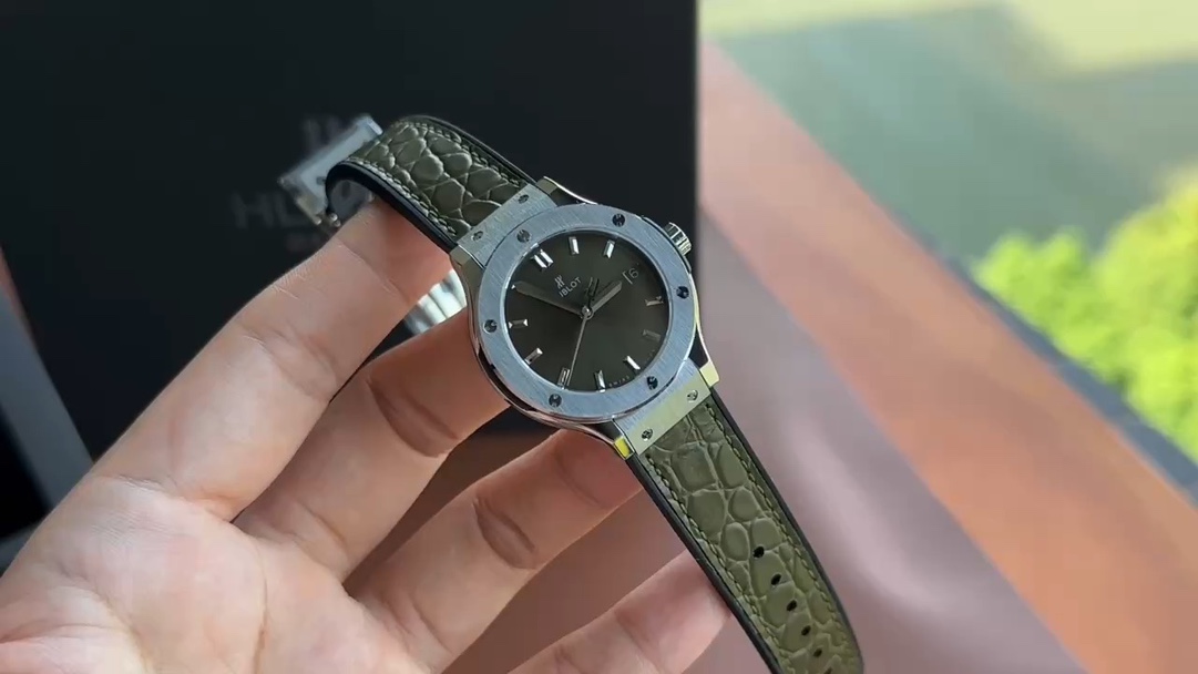 Hublot Watch Only sell high-quality
 White Polishing Women Crocodile Leather Rubber Quartz Movement Alligator Strap