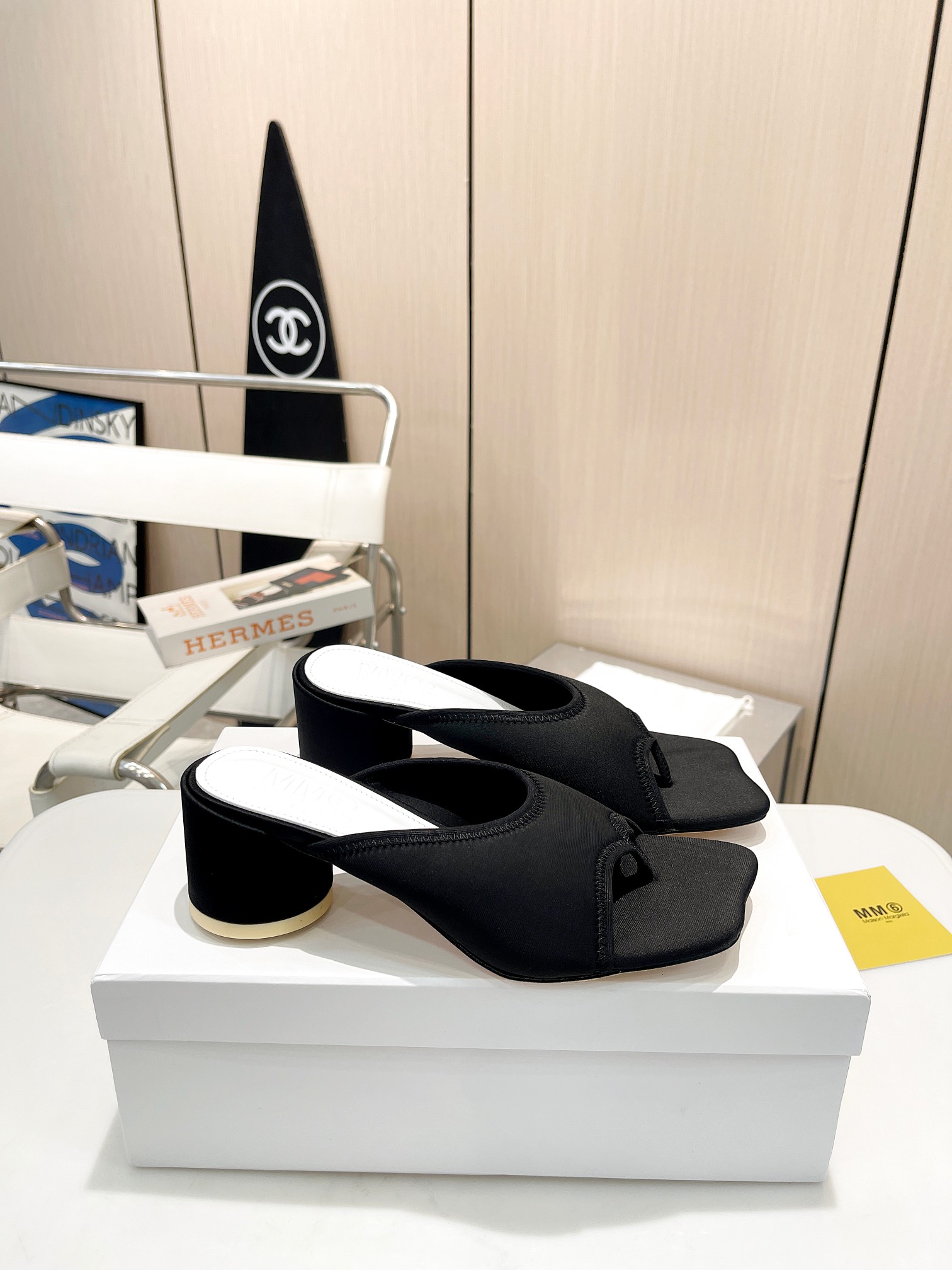 p240 ¡Ligera marca de lujo Maison Margiela Maison Margiela 23 primavera y verano mm6 tacón redondo e