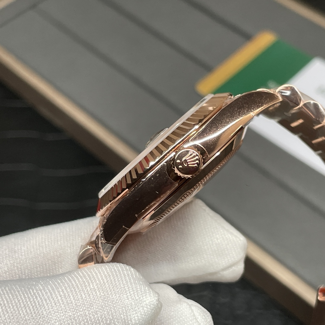 Rolex 星期日历型 40mm