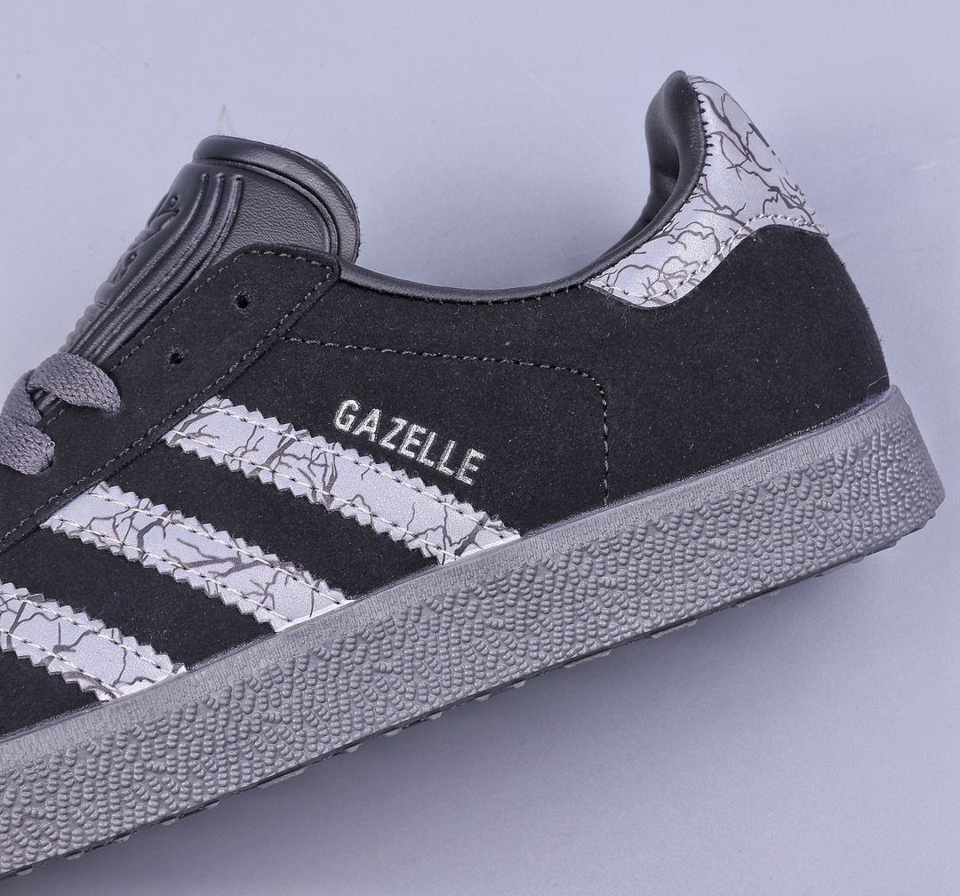 Adidas Originals Gazelle Star Wars Dark Sword low-top retro versatile casual sports sneakers GZ2753