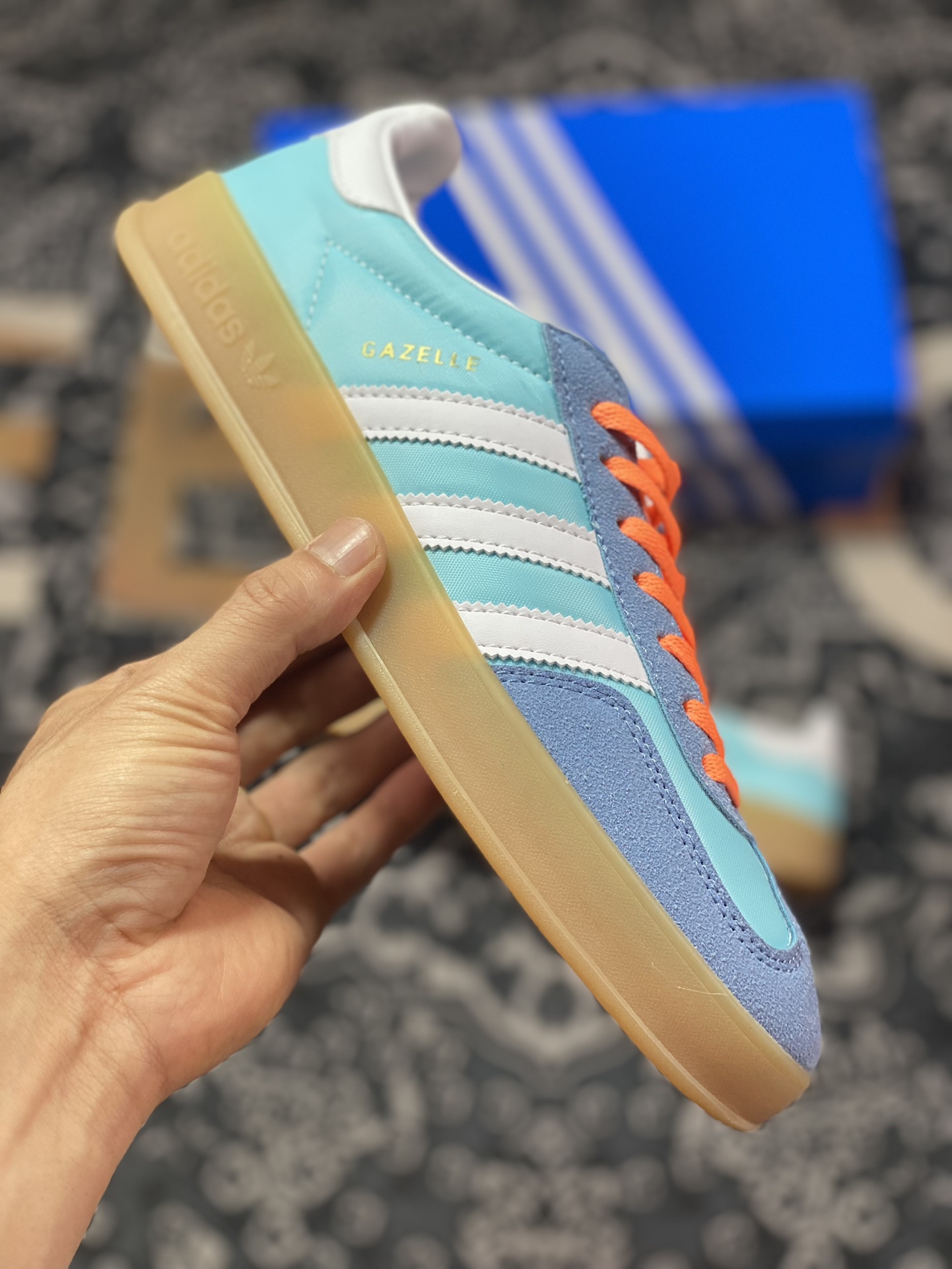 Adidas Originals Gazelle Indoor sky blue and white clover retro casual sports sneakers HQ9017