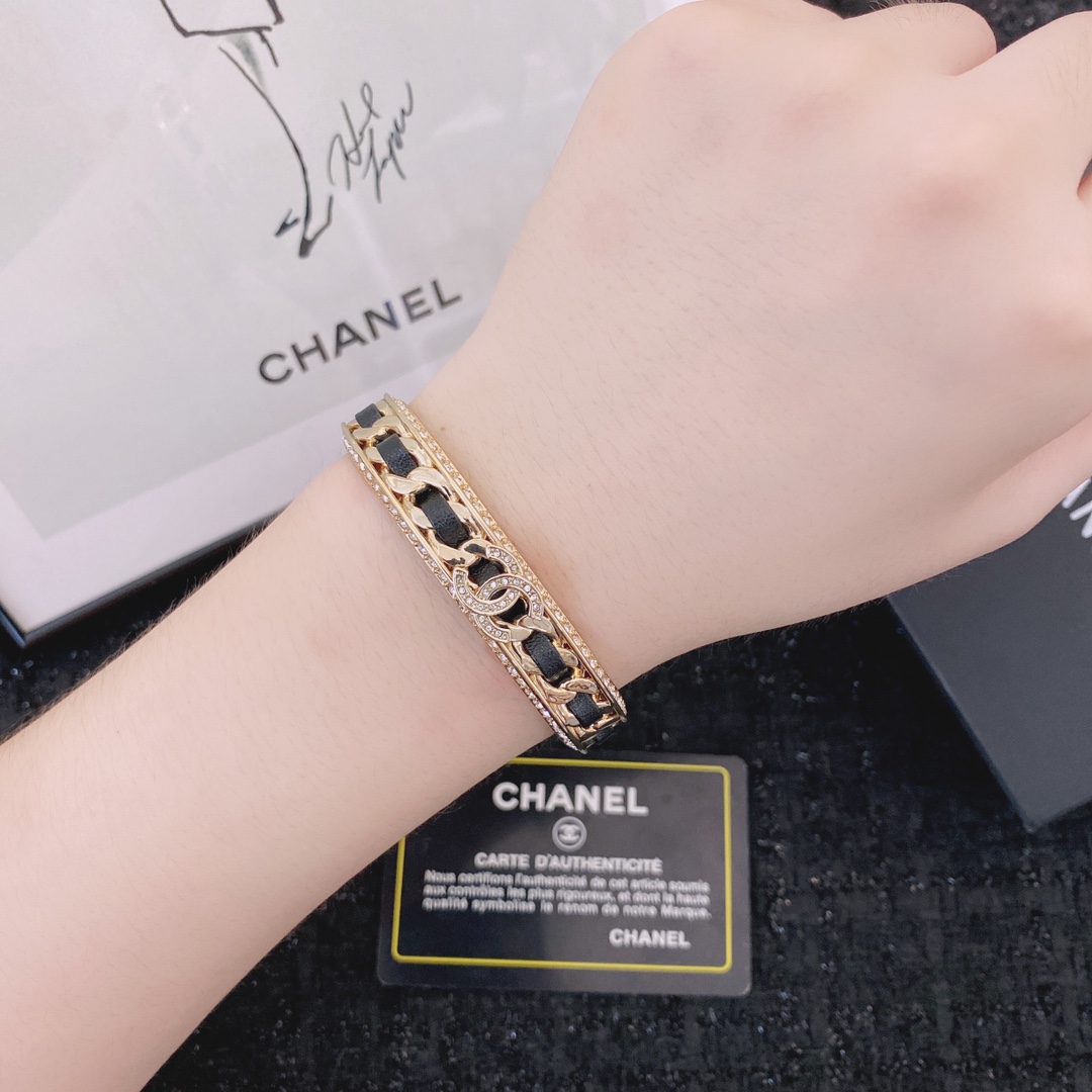 Chanel Haute Joaillerie Fine Jewelry Earrings Necklace Ring Ref.9CC334FD 9