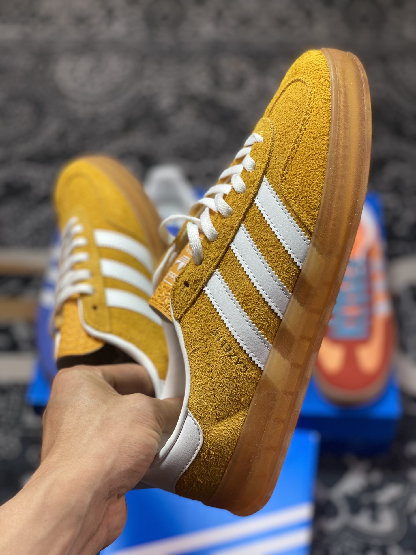 Adidas Originals Gazelle Indoor yellow and white clover retro casual sports sneakers HQ8716