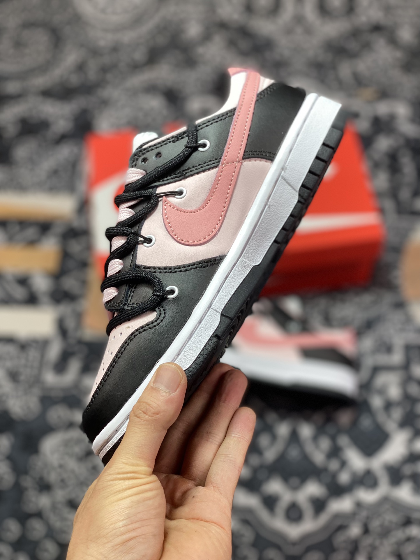 Nike Dunk SB Low Black Pink CW1590-100