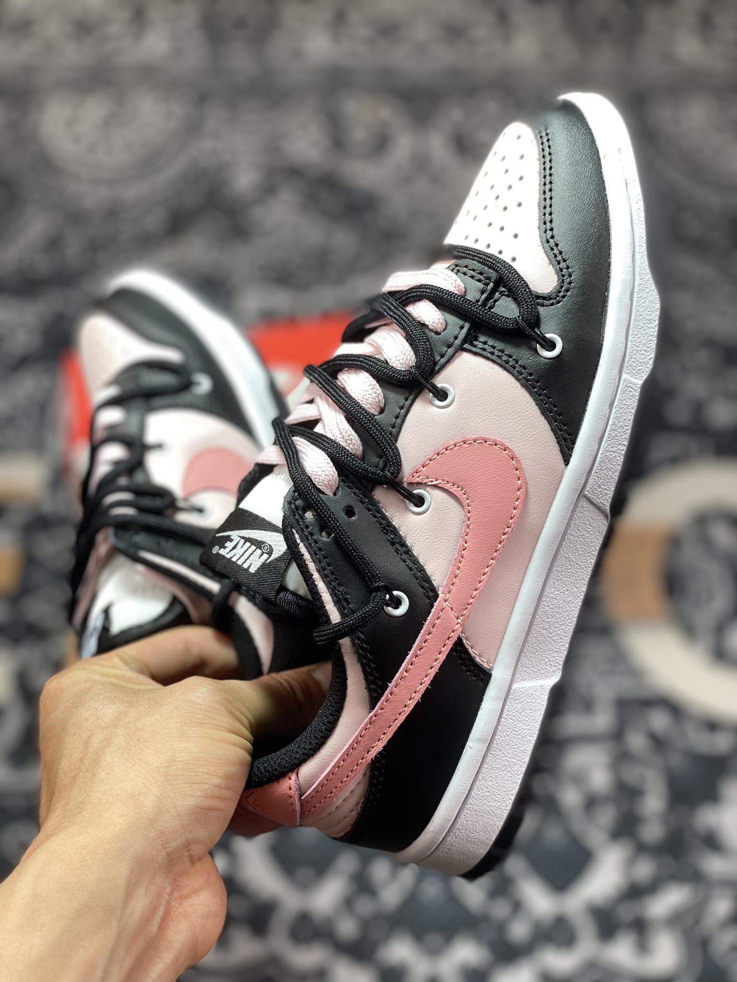 Nike Dunk SB Low Black Pink CW1590-100