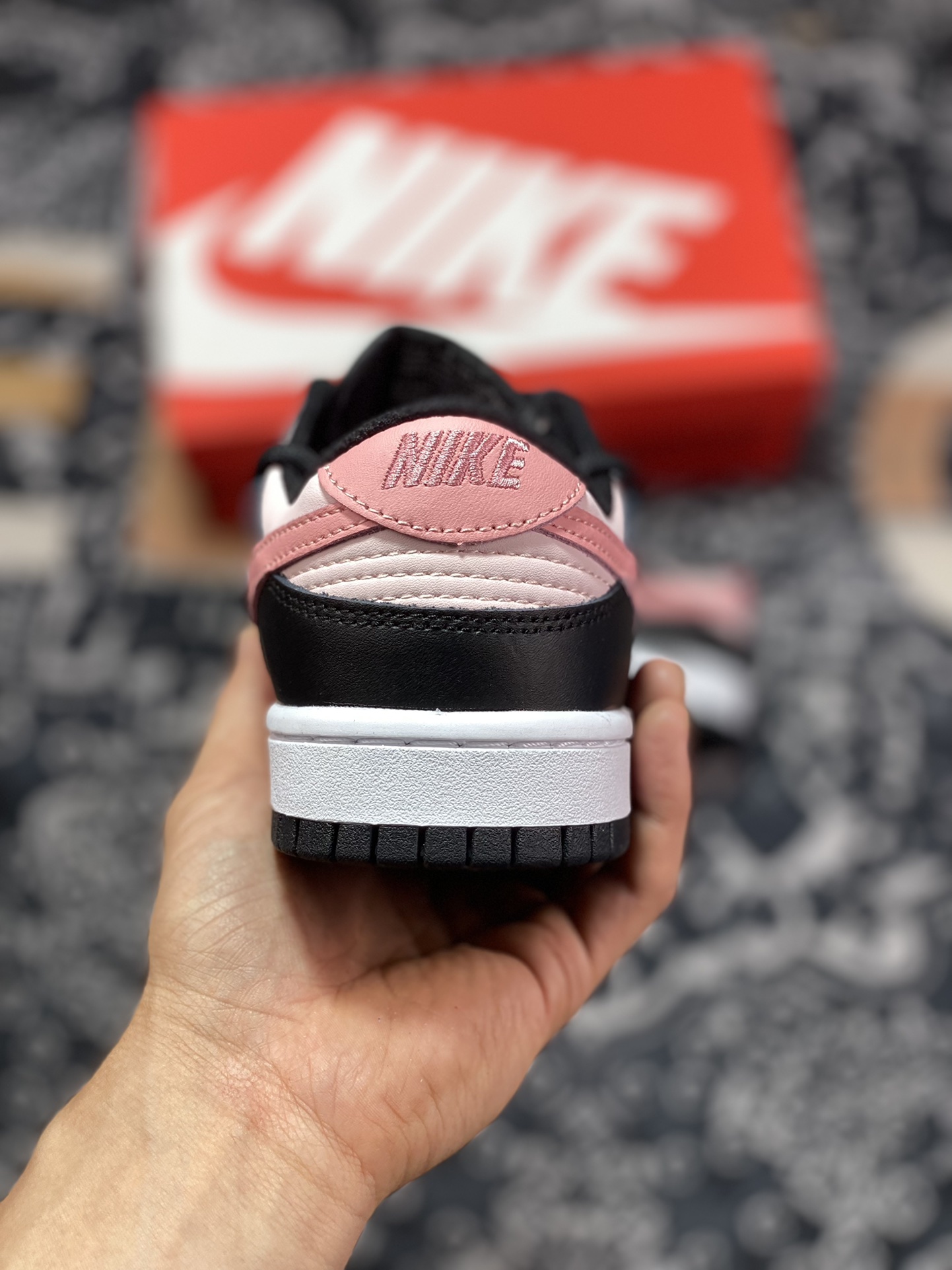 Nike Dunk SB Low Black Pink CW1590-100