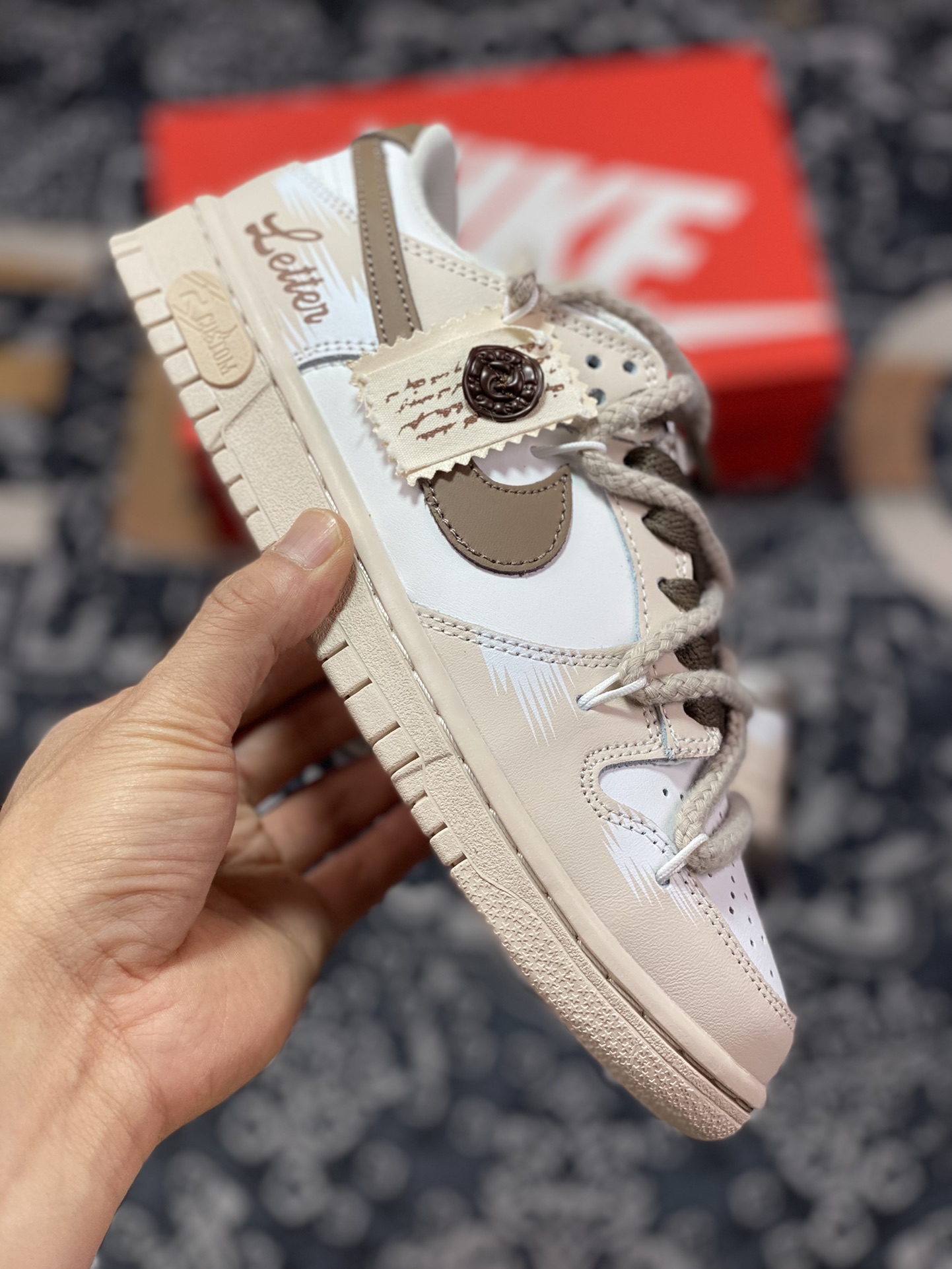 Nike Dunk SB Low Khaki DD1503-121