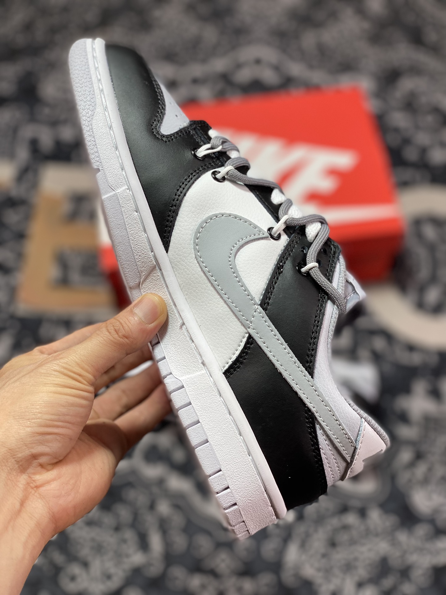 NIKE SB Dunk Low black, white and gray straps DZ6188-003