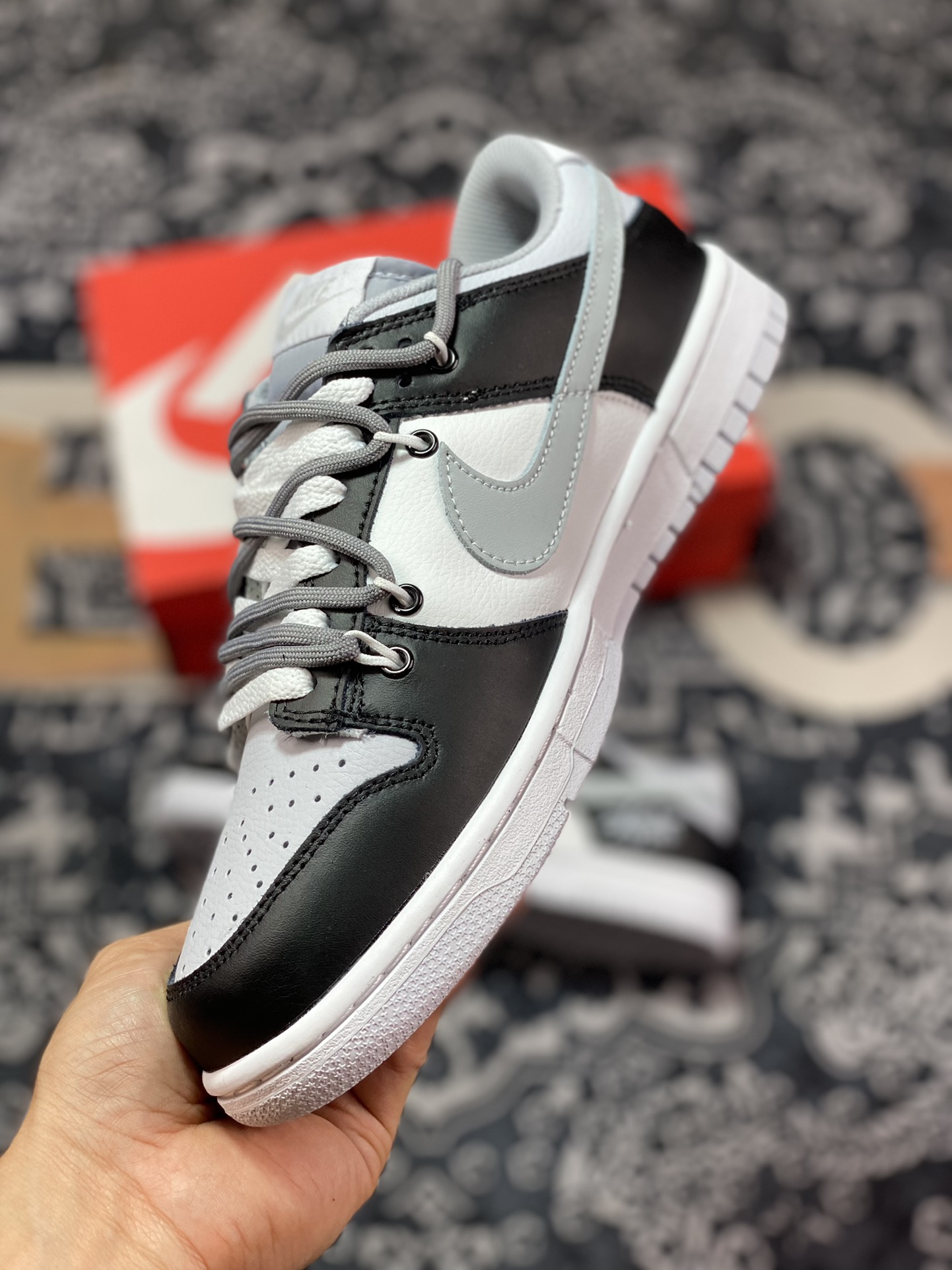 NIKE SB Dunk Low black, white and gray straps DZ6188-003