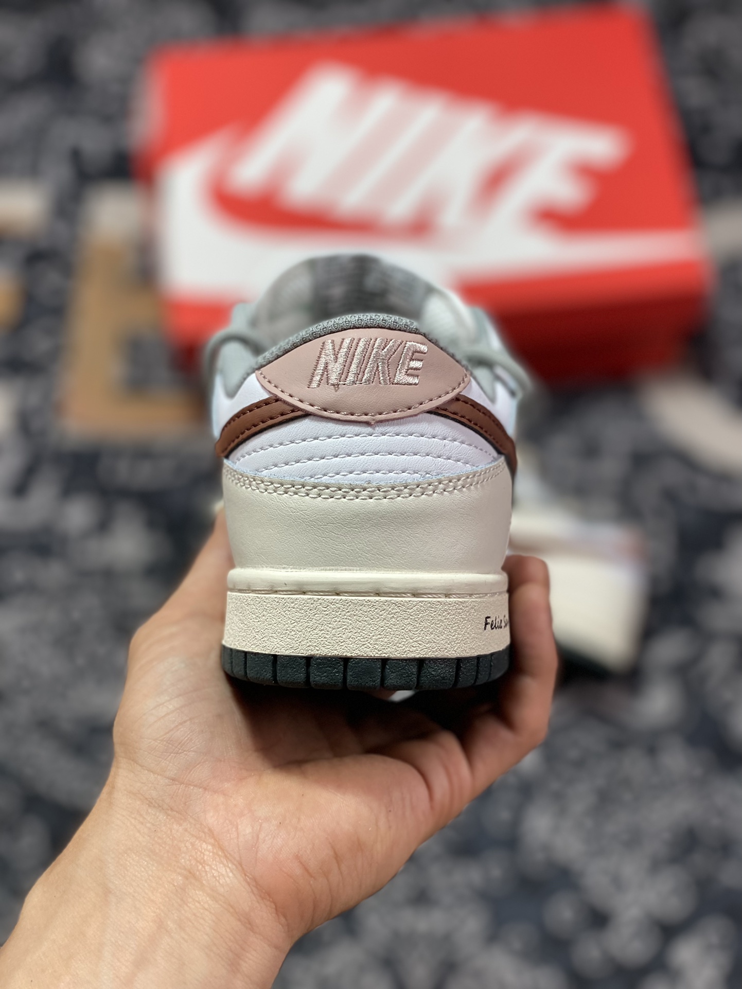 NIKE SB Dunk Low off-white brown strap DD1503-117