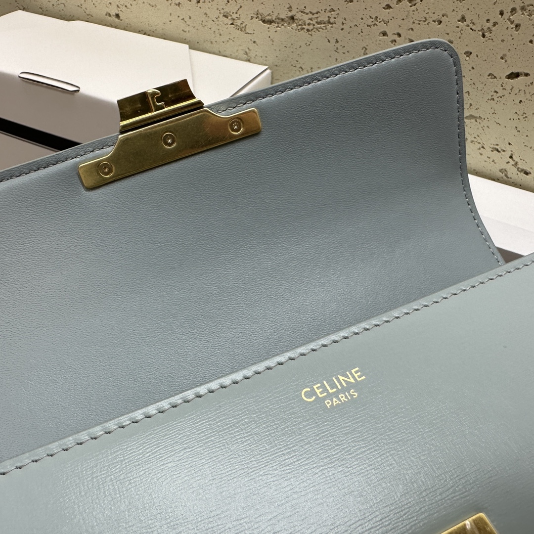 链条⛓️腋下包 PVC手搓纹小牛皮链条肩背包8 X 4 X 2英寸(20.5 X 10.5 X 4厘米)