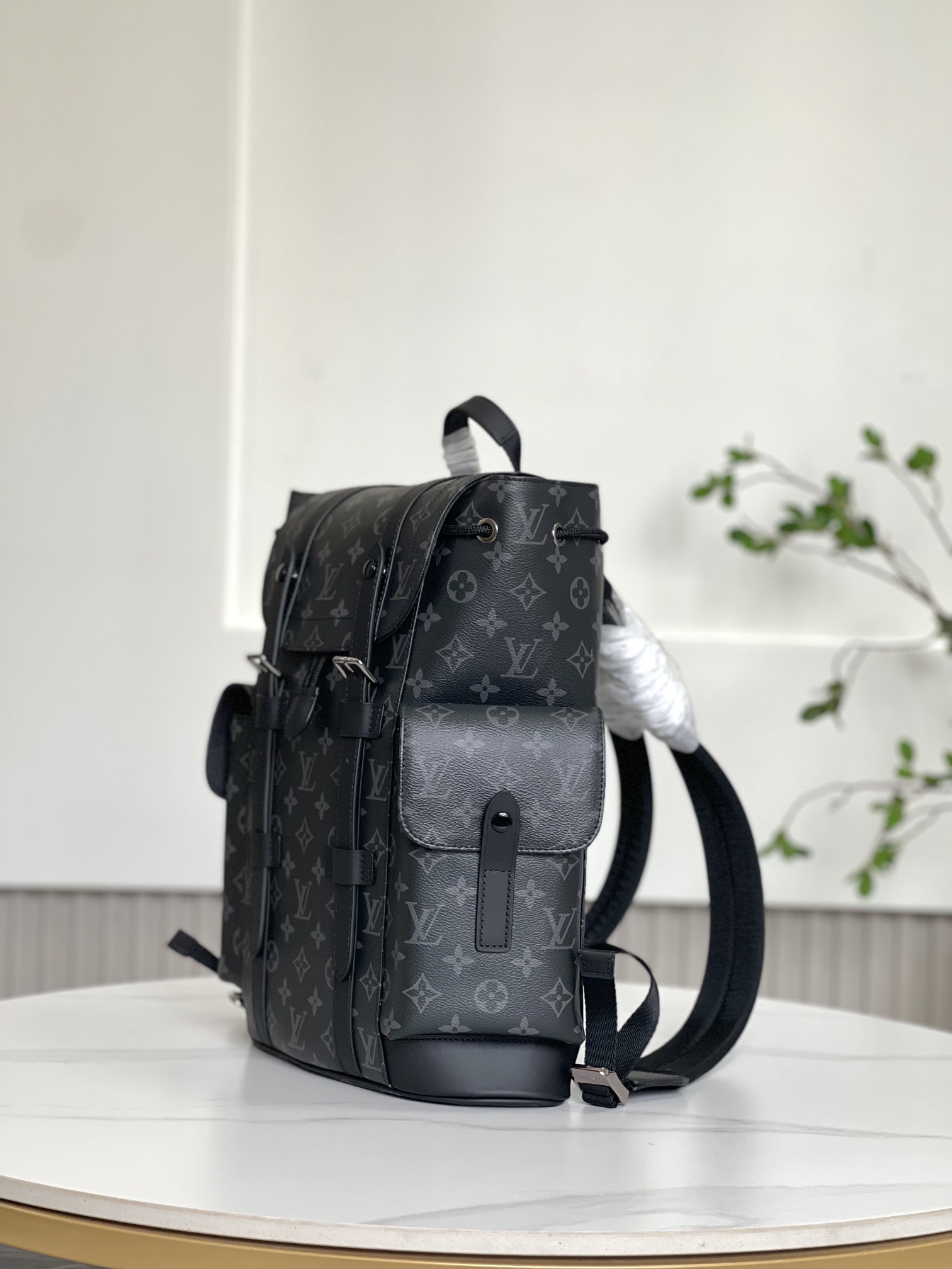 [Backpacks]Black flower trumpet MonogramEclipseReverse coated canvascow le