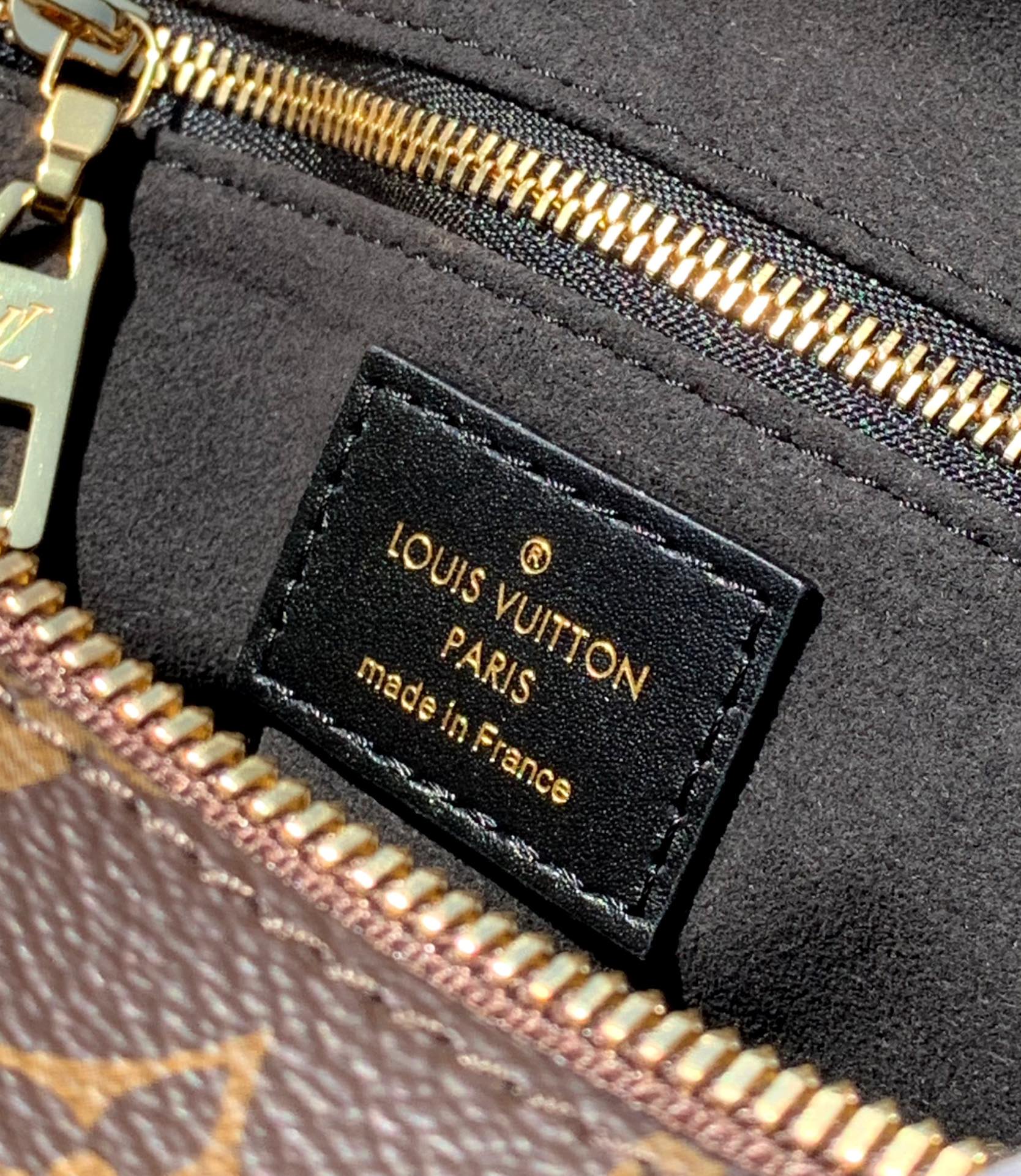 🌼尺寸 20×14×7.5cm国外渠道订单！M45571 LV软盒子手袋第一眼被戳中，还不是因为对老花完