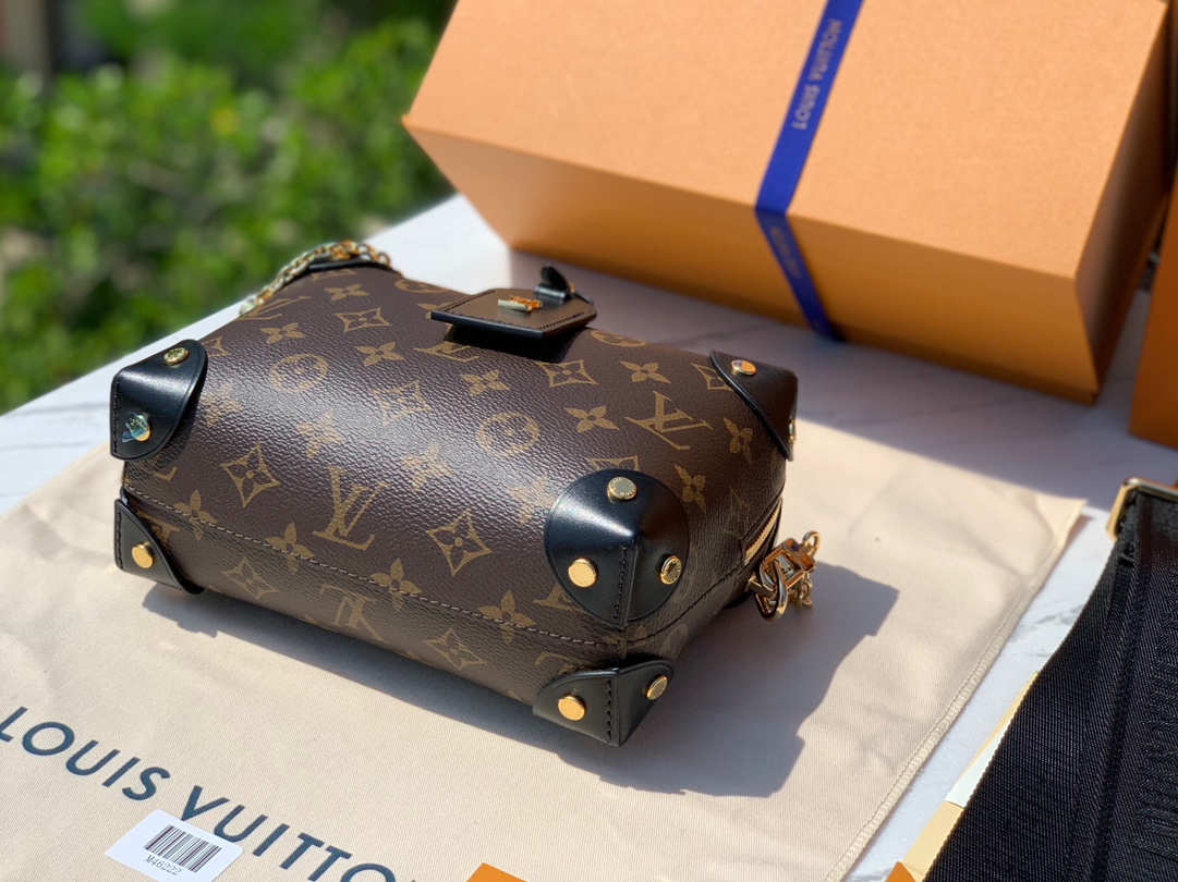 🌼尺寸 20×14×7.5cm国外渠道订单！M45571 LV软盒子手袋第一眼被戳中，还不是因为对老花完