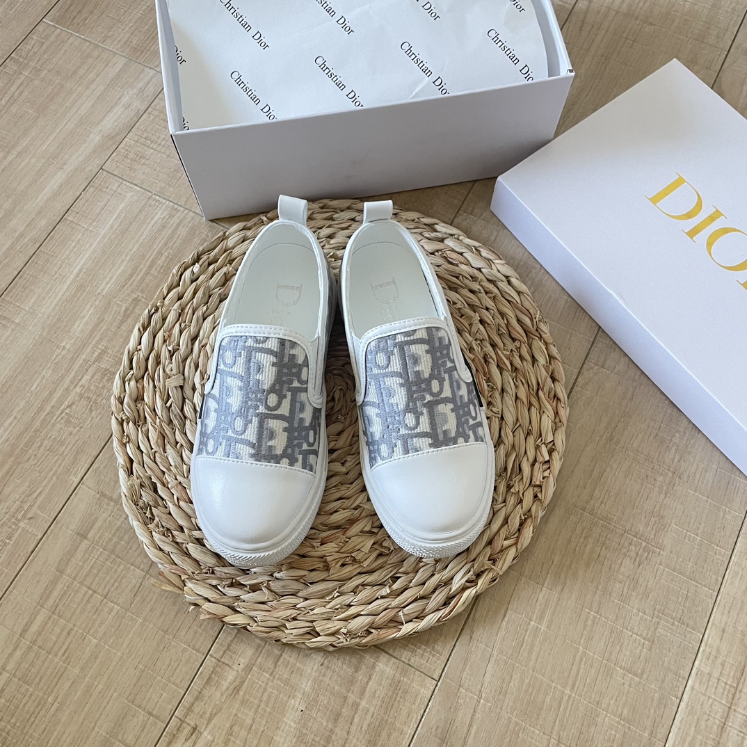 @160 Nuevo para niños, sincronizado con la web oficial, dos colores a la venta. Zapatos de mocasín infantiles Dior bord…