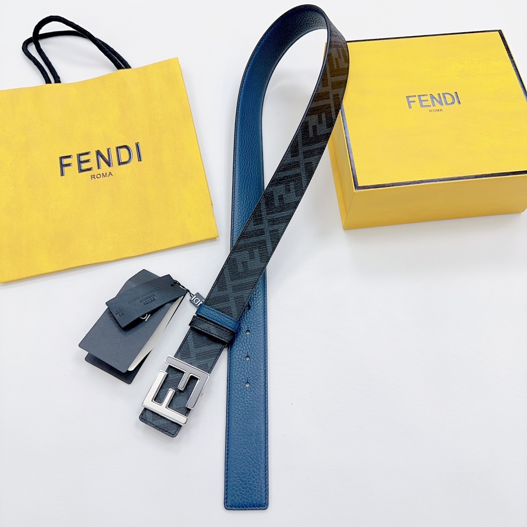 NO:763944,FENDI (Fendi) full set of packaging, the same style as the counter, width 4.0CM, double ring front and back belt, FF push button buckle, black Cuoio Romano leather material, reverse fabric with tobacco yellow and black FF pattern, square metal finish, fashionable classic, versatile style, belt, fendi, fendi19860909FENDI（芬迪） 全套包装 专柜同款 宽4.0CM 双环正反用腰带 FF按钉搭扣 黑色Cuoio Romano皮革材质 反面面料带有烟草黄和黑色FF图案 四方金属饰面 时尚经典 百搭款,皮带,fendi,fendi,Belt