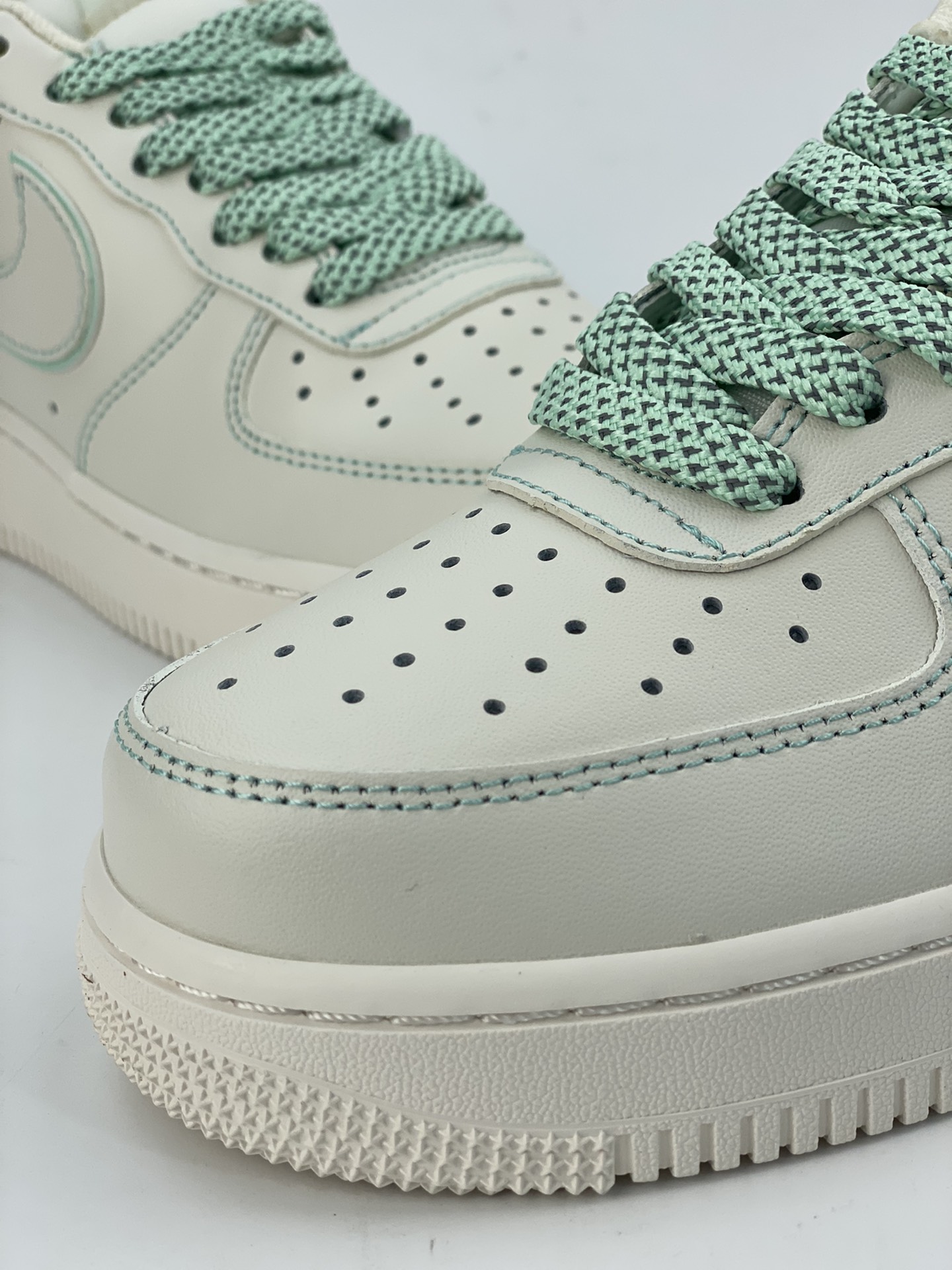 Nike Air Force 1 Low 07 Bugs Bunny Ice Blue 3M 315122-707