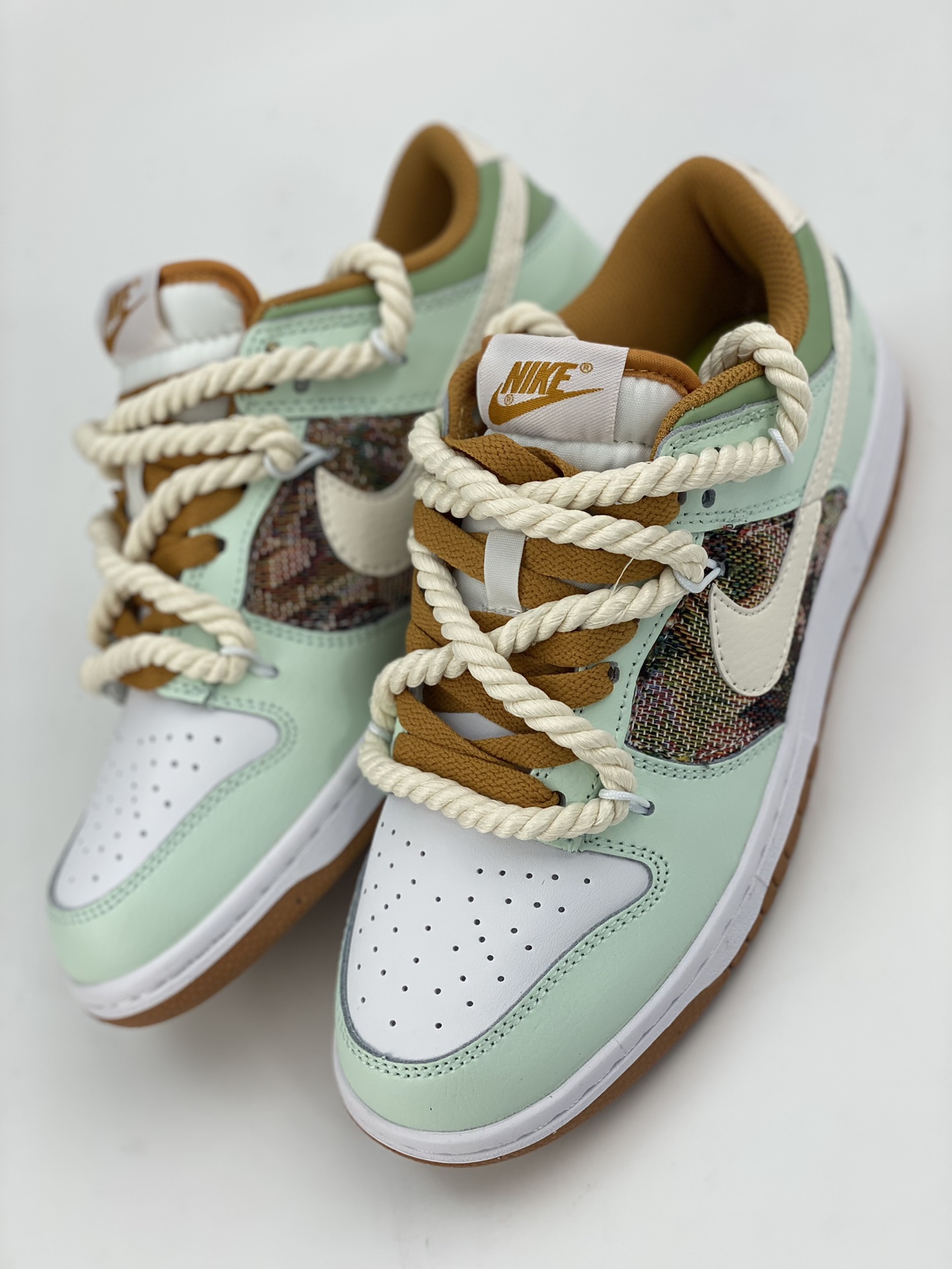 Nike SB Dunk Low deconstructed drawstring low top DN1431-001