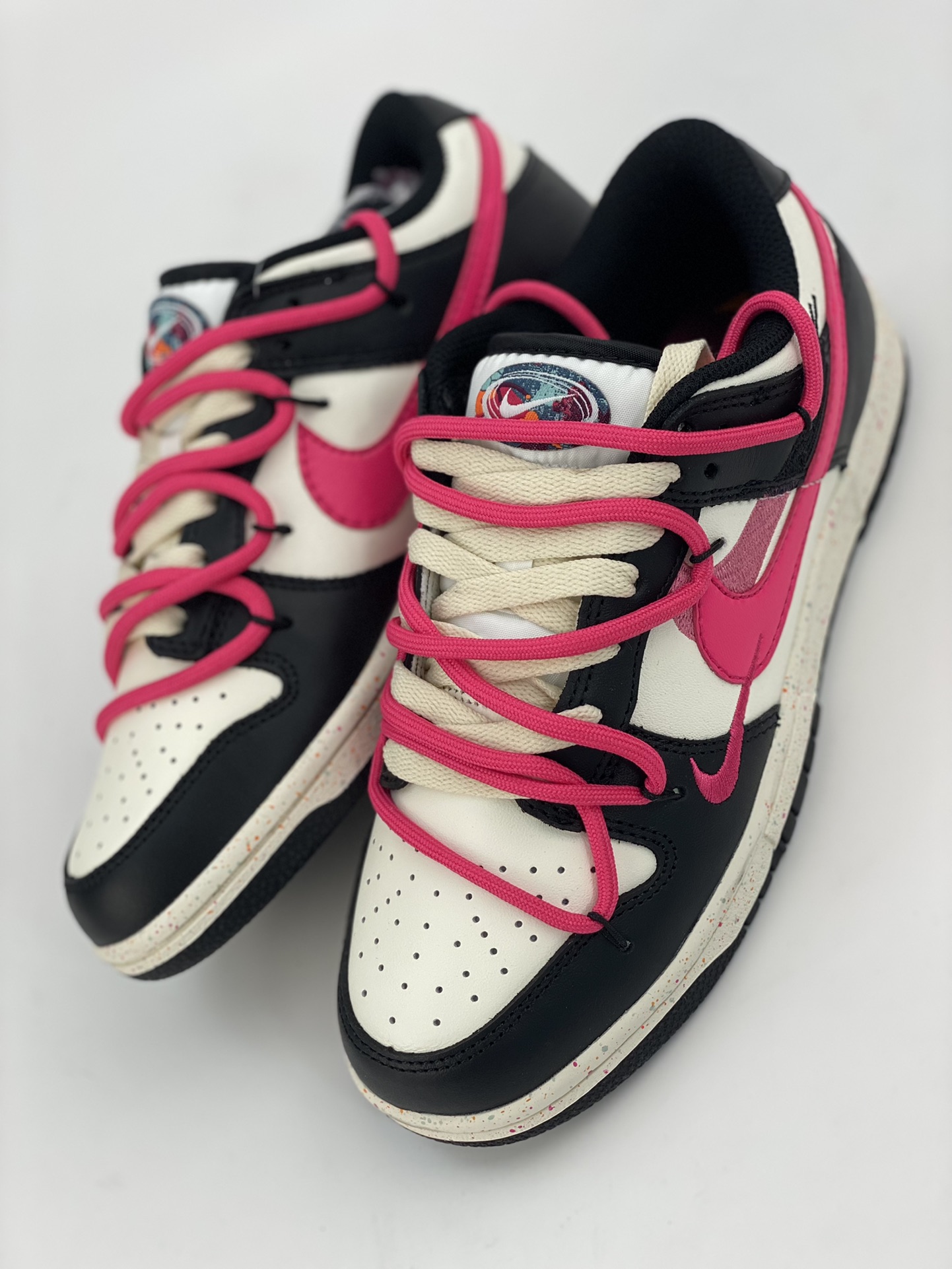 Nike SB Dunk Low black, white and purple vibrant three-hook deconstructed drawstring laces FD4623-131