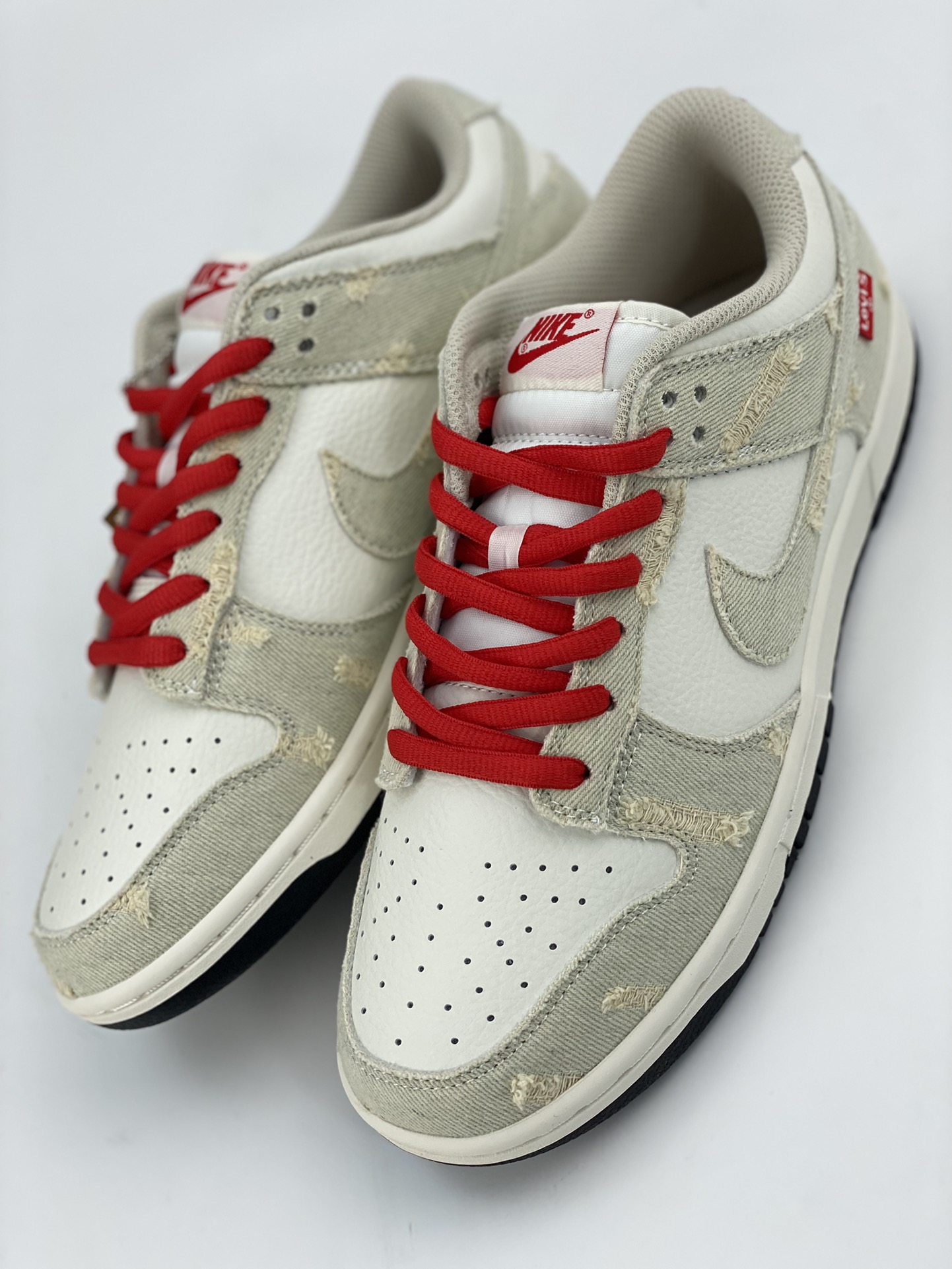 Nike SB Dunk Low Levi's Denim Joint LE0021-003