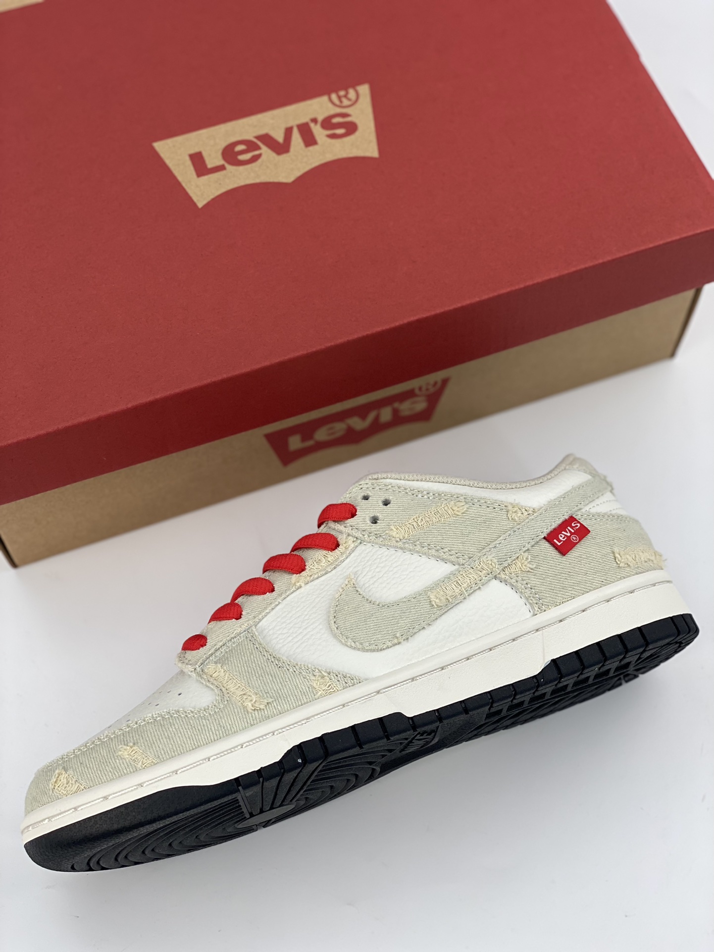 Nike SB Dunk Low Levi's Denim Joint LE0021-003