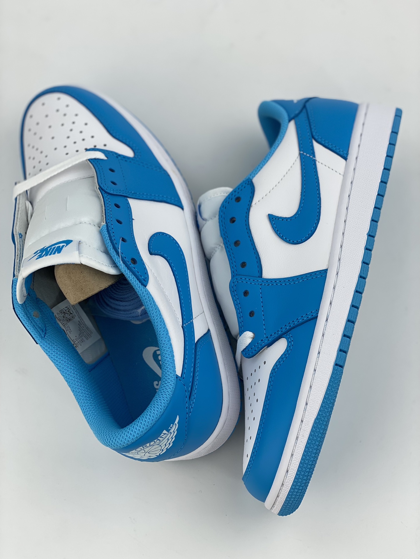 Air Jordan 1 Low ”Carolina Blue” North Carolina Blue Pure Original Series CJ7891-401