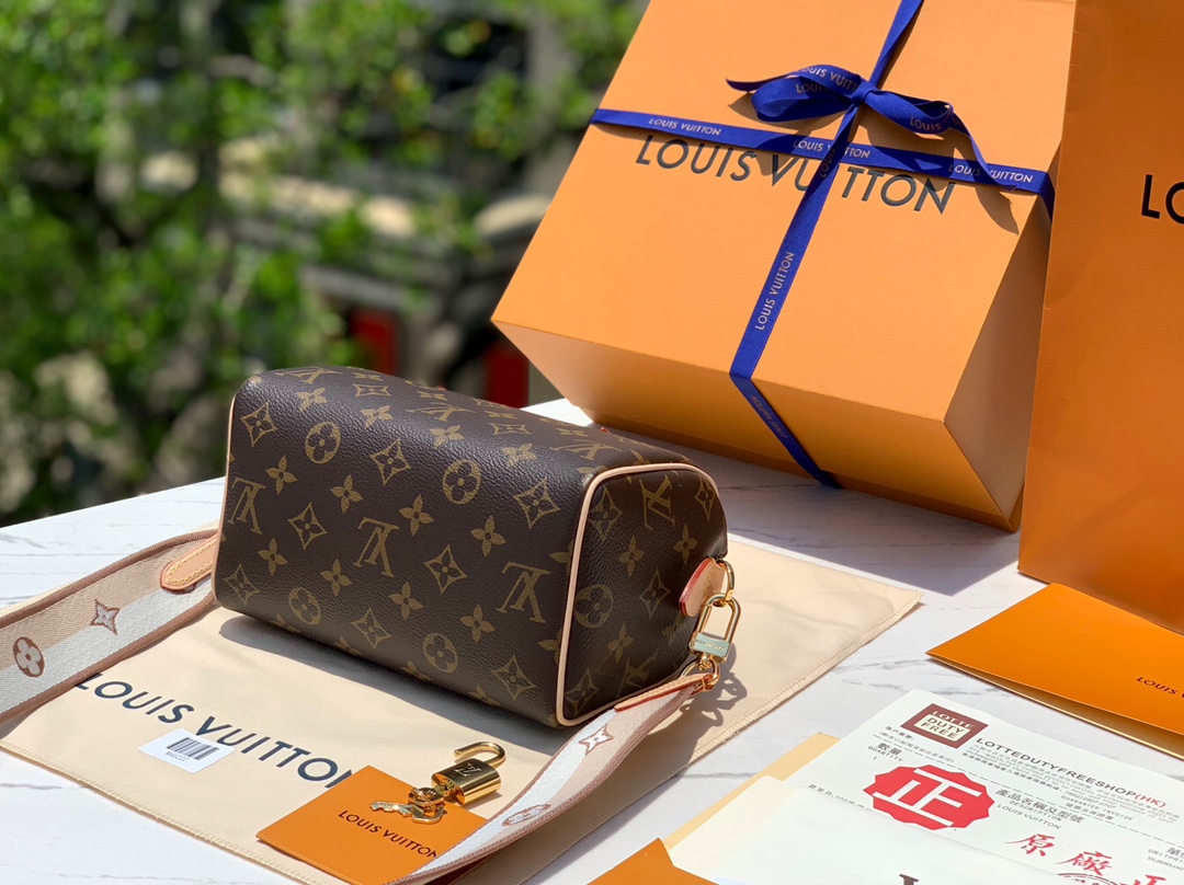 🌼 粉肩带尺寸20 x 13 x 12CM原厂渠道货！Lv M46222 新出的S🌼Peedy 20CM