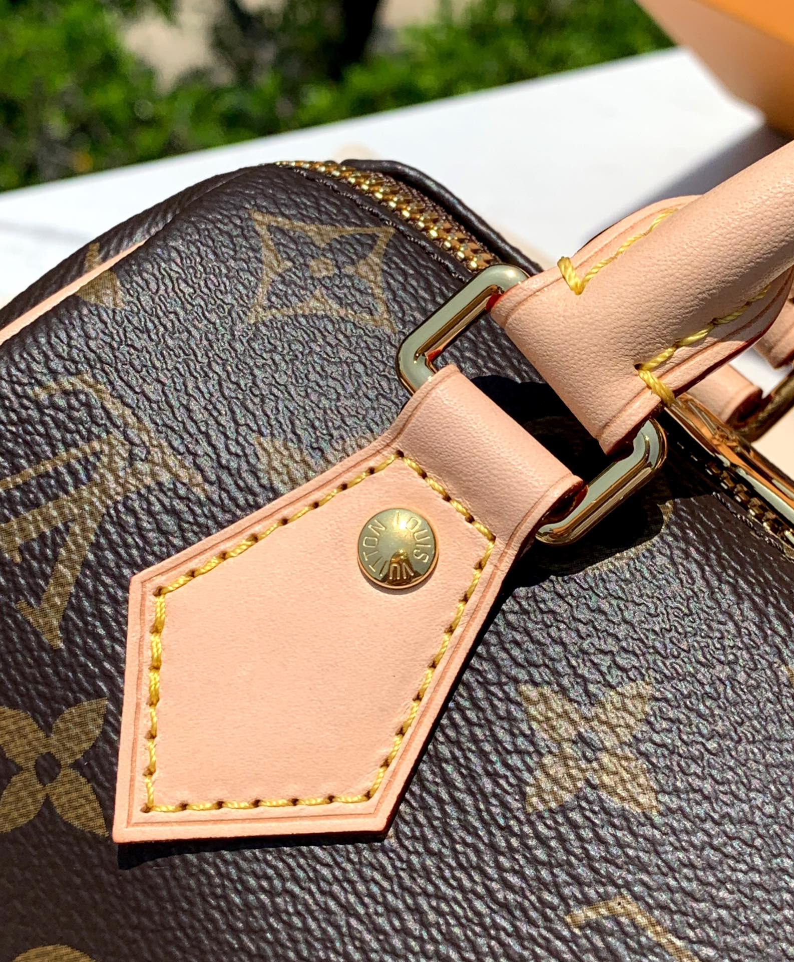 🌼 粉肩带尺寸20 x 13 x 12CM原厂渠道货！Lv M46222 新出的S🌼Peedy 20CM