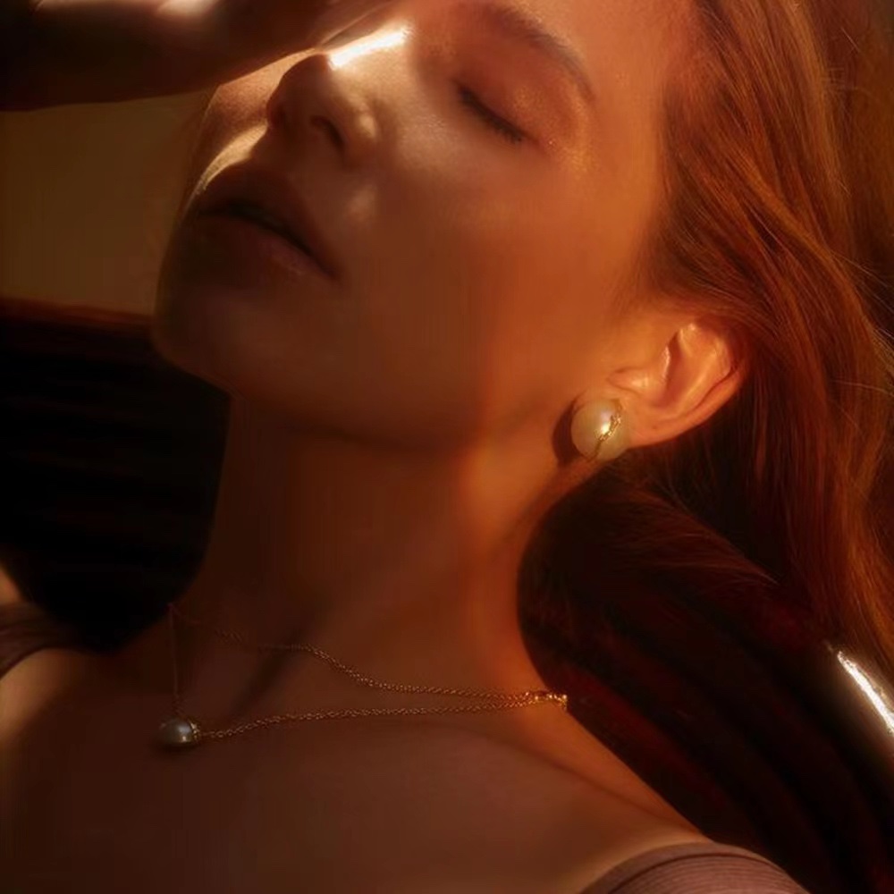 】Celine 赛琳 耳钉 一直是简约时尚界的标杆大胆的设计 百看不厌▪️搭配起来更Fashion ✨✨