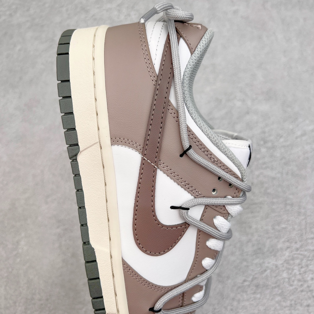 图片[6]-＃YC纯原福利 NK Dunk Low 可可拿铁 摩卡棕 DD1503-117 定制系列天花板 无原鞋不开发 全系列得物原鞋一比一校对开发 配色持续更新中 终端对接 优势输出 全套原厂楦头原纸板数据档案倾力打造 原汁原味莞产 极致还原 圈内最强针车工艺 高端零售指定版 广东原厂配套原盒原标 鞋盒分三个尺码段 原厂冲刀 超高清洁度 全鞋零毛边皮料切割 采用原厂百宏鞋带以及原厂百宏织唛舌标 内标可供原厂几率过验 进口原装条纹中底布 四线拉帮白色点胶 原厂拉帮手法遵循公司 原厂电绣 极致还原 尺码：35.5 36 36.5 37.5 38 38.5 39-选品中心