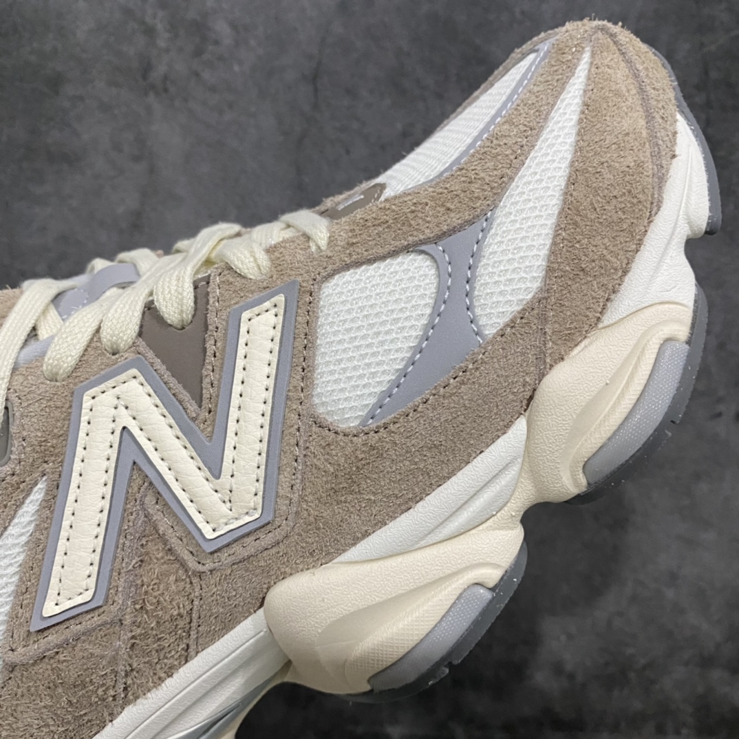 图片[6]-【纯原版】新百伦 New Balance NB9060 白粉翻毛U9060HSBn 全套原楦原纸板原厂数据开发 进口三明治网面 原装进口翻毛皮料正确绒感卡色 正确中底拉帮中底网布细节 原厂标裁 带紫光防伪 定制后跟透明水晶模块 冲裁组合 大底贴合程度胶水上色把控完美 整洁度挑战全网艺术家 多道序QC把关品质完善 匠心打造 耗时两个月开发完成 工艺极其复杂难度可想而知 新开独立私模大底 全网唯一正确六层组合大底 高端零售专供产物& Size：36 37 37.5 38 38.5 39 40 40.5 41 42 42.5 43 44 45.5 46.5-莆田鞋批发中心