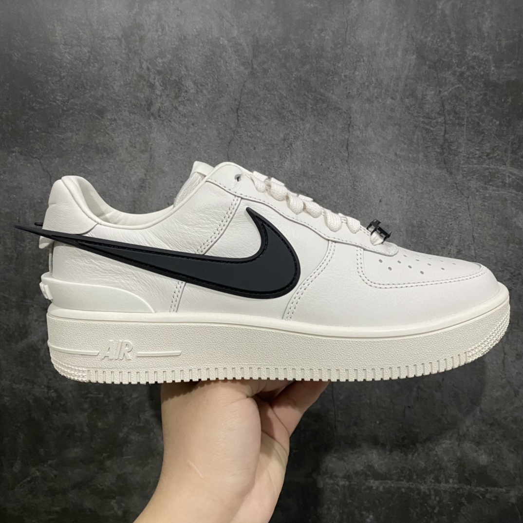 [T1 foreign trade version] Ambush x AF1 Air Force 1 Low Air Force 1 low-top sports sneakers co-branded large hook white and black DV3464-002