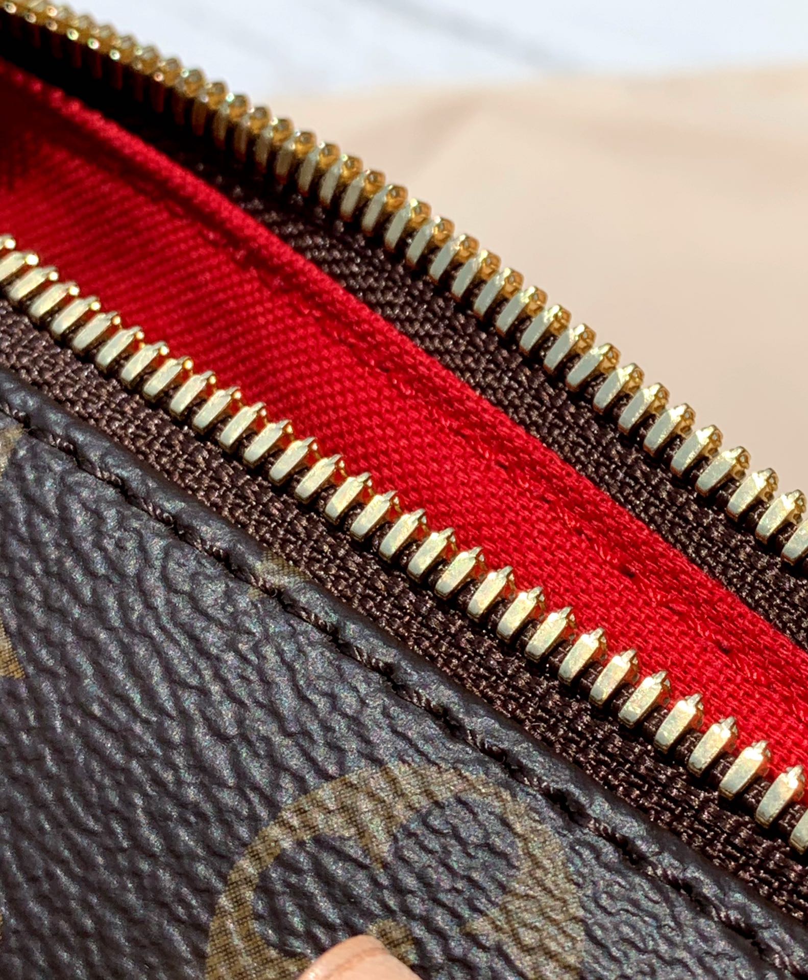 🌼m46234白肩带尺寸20 x 13 x 12CM百分百原厂货！S🌼Peedy Bandoulière