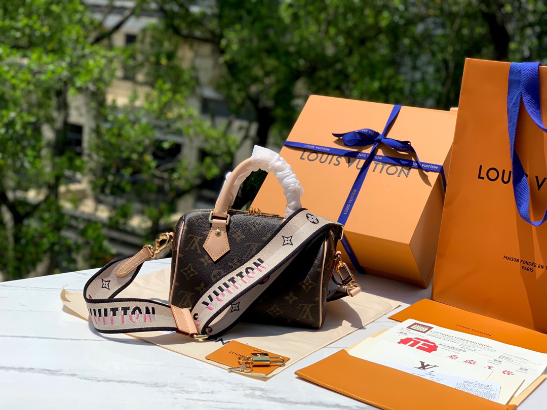 🌼m46234白肩带尺寸20 x 13 x 12CM百分百原厂货！S🌼Peedy Bandoulière