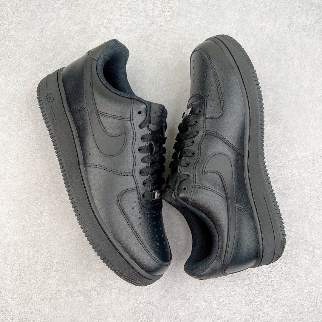 图片[3]-零售💰200 ＃G版纯原 NK Air Force 1 Low \’07 空军一号低帮经典板鞋 纯黑 CW2288-001 同步官方2022全新版本 不规则波浪大底咬花 全鞋电脑针车 工整有序 视觉效果满分 原厂拉帮手法 标准四线 密度针距针孔大小控制到位 原装反口里网布海绵 正确卡色网眼大小 新版鞋撑改用纸团代替 原厂港宝加持完美还原灵魂版型 原盒原配从里到外百分百还原 原厂全头层原厂皮料 原标原盒 内置Sole气垫 中底白色背胶 中底划线 已经无限的接近公司 原厂楦头 原厂刺绣 后跟弧度修正 独家私模最大开发到47.5 尺码：35.5 36 36.5 37.5 38 38.5 39 40 40.5 41 42 42.5 43 44 44.5 45 46 47.5 编码：by2936000-运动鞋