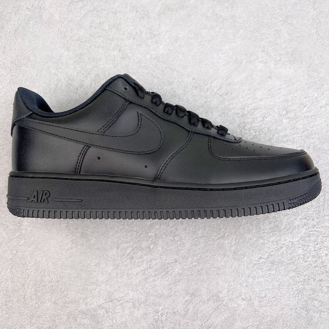 零售💰200 ＃G版纯原 NK Air Force 1 Low \’07 空军一号低帮经典板鞋 纯黑 CW2288-001 同步官方2022全新版本 不规则波浪大底咬花 全鞋电脑针车 工整有序 视觉效果满分 原厂拉帮手法 标准四线 密度针距针孔大小控制到位 原装反口里网布海绵 正确卡色网眼大小 新版鞋撑改用纸团代替 原厂港宝加持完美还原灵魂版型 原盒原配从里到外百分百还原 原厂全头层原厂皮料 原标原盒 内置Sole气垫 中底白色背胶 中底划线 已经无限的接近公司 原厂楦头 原厂刺绣 后跟弧度修正 独家私模最大开发到47.5 尺码：35.5 36 36.5 37.5 38 38.5 39 40 40.5 41 42 42.5 43 44 44.5 45 46 47.5 编码：by2936000-运动鞋