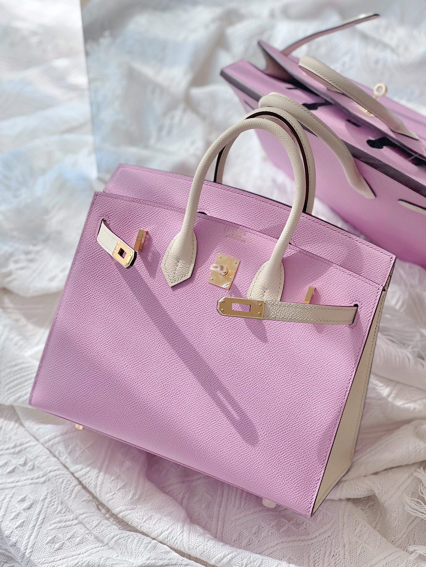 Elegant Birkin 25 Inspired Handbag - Chic, Stylish, and Versatile 2 i1685500434 5070 0