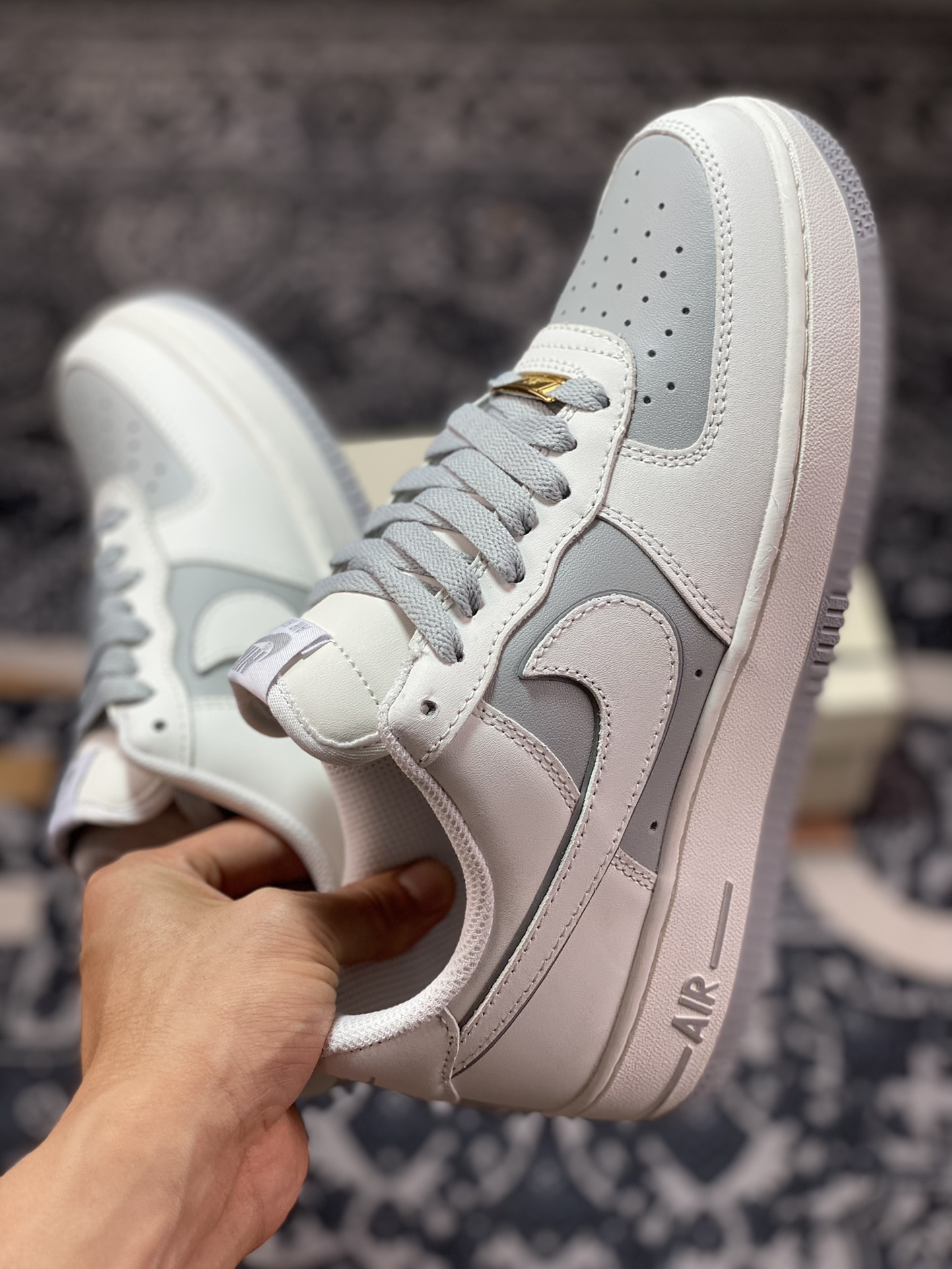 Nike Air Force 1'07 Low”White/Smoke Gray Air Force One sneakers ”leather white smoke gray stack hook” AV0303-726