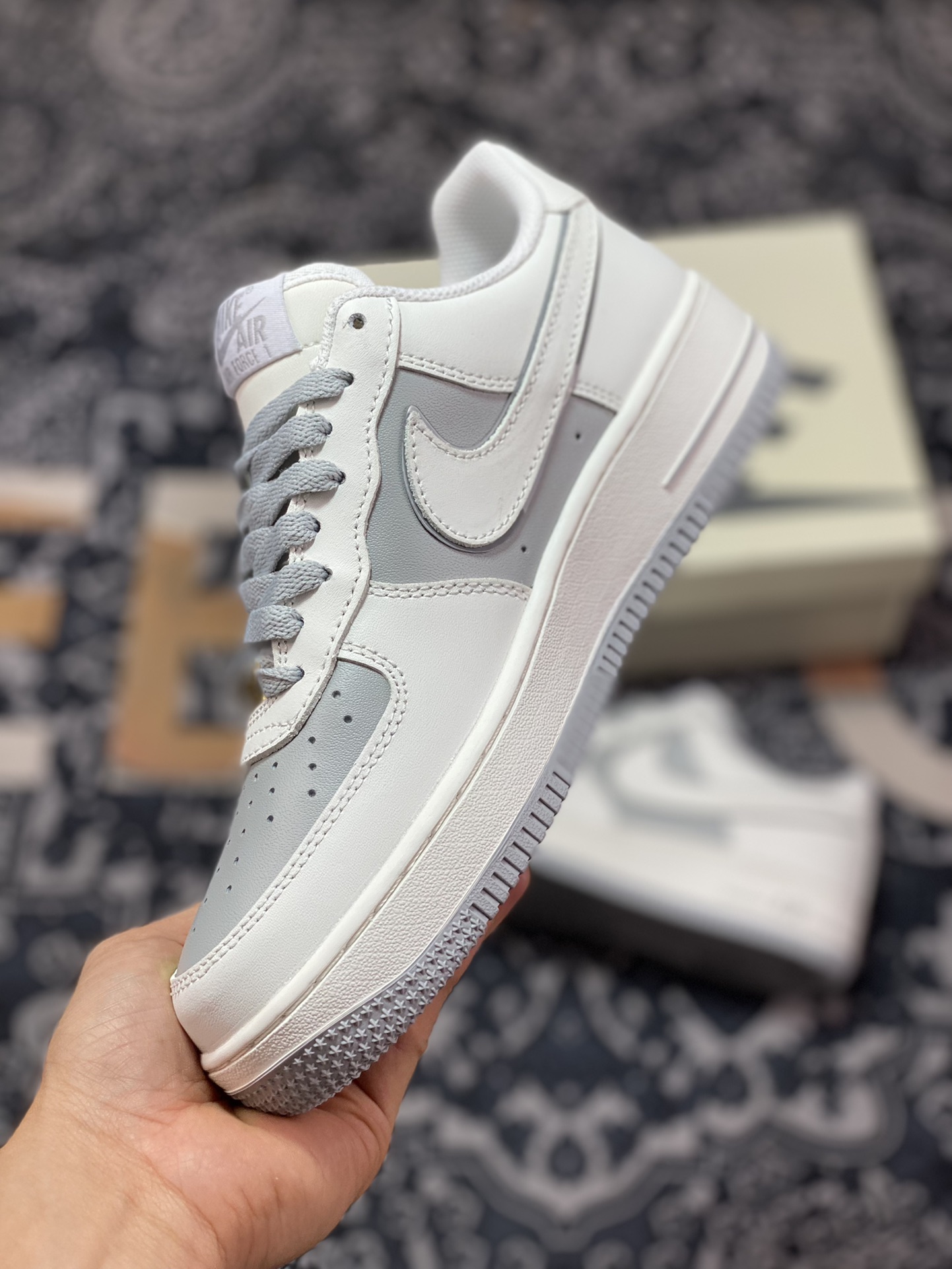 Nike Air Force 1'07 Low”White/Smoke Gray Air Force One sneakers ”leather white smoke gray stack hook” AV0303-726