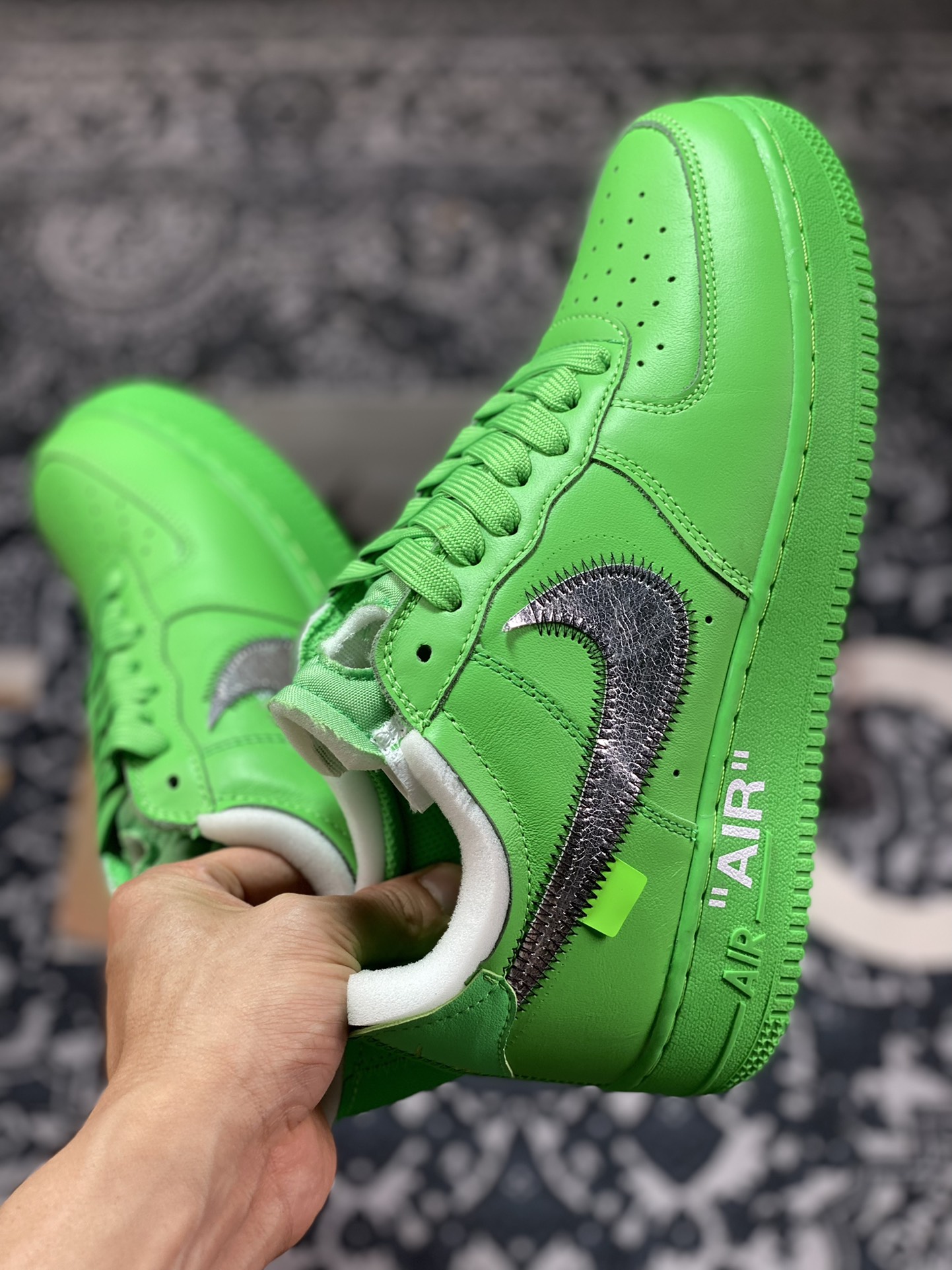 Off-White x Nike Air Force 1'07 Low ”Light Green Spark” Air Force One sneakers ”OW light green silver hook” DX1419-300