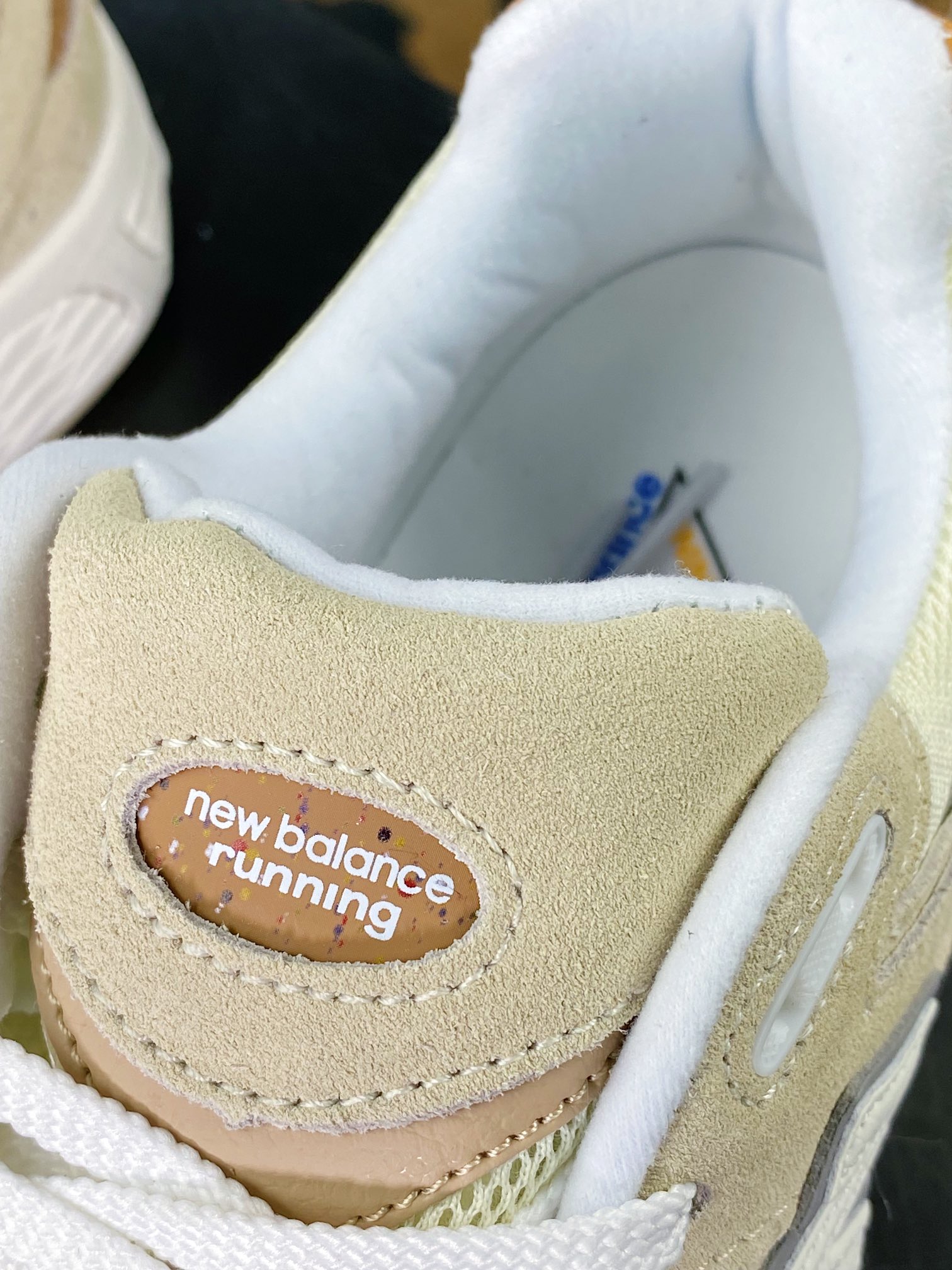 New Balance 2002R Series Retro Dad Style Casual Sports Jogging Shoes ”Light Brown Cork” M2002RSC