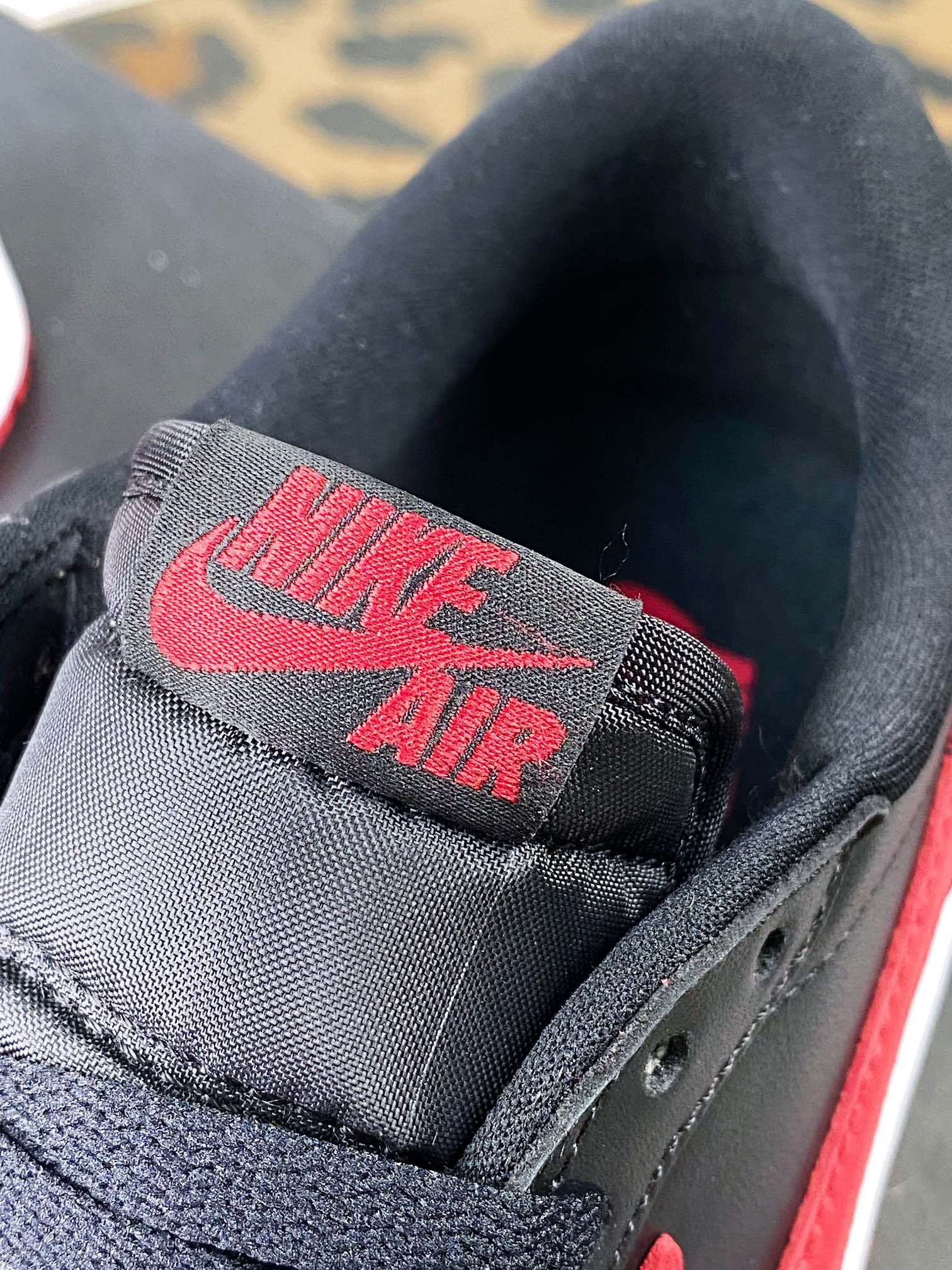 Air Jordan 1 Retro Low OG ”Bred” AJ1 Jordan generation low-top basketball shoes ”OG black and red forbidden to wear” 705329-001