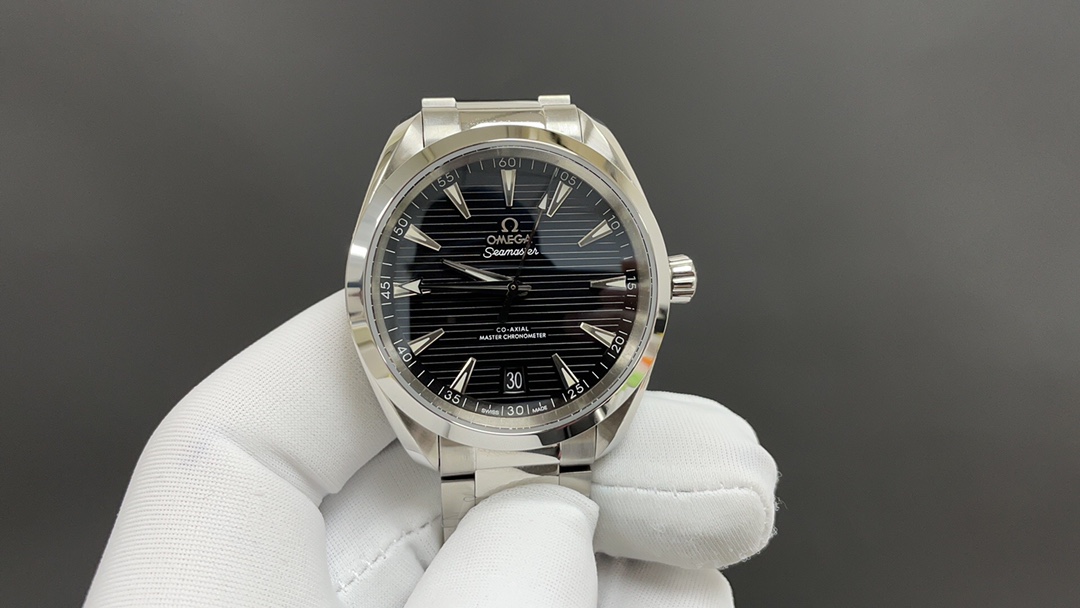 Omega 欧米茄 海马150