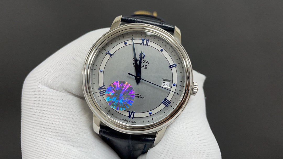 Omega 欧米茄 蝶飞