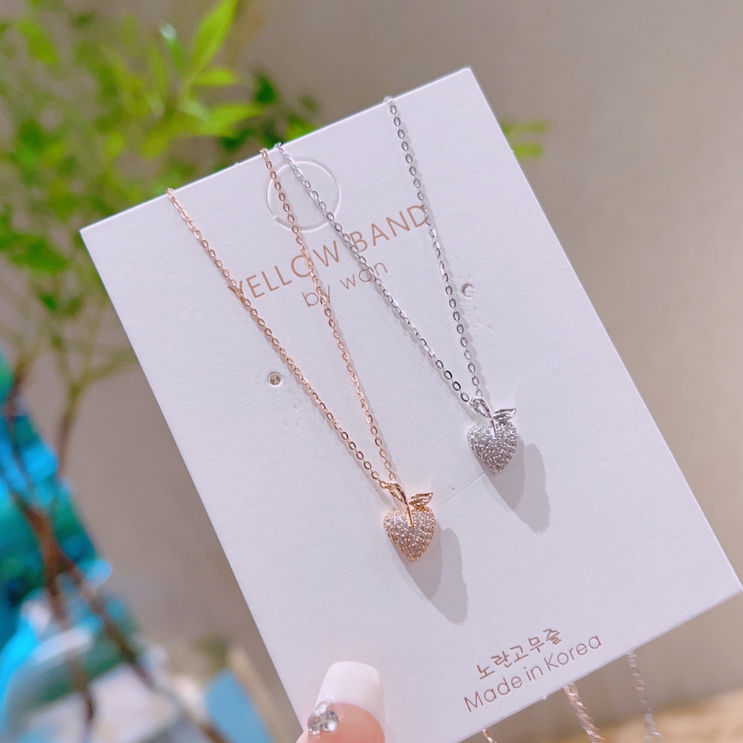 High Polish Silver Necklace Lively Banquet Silver