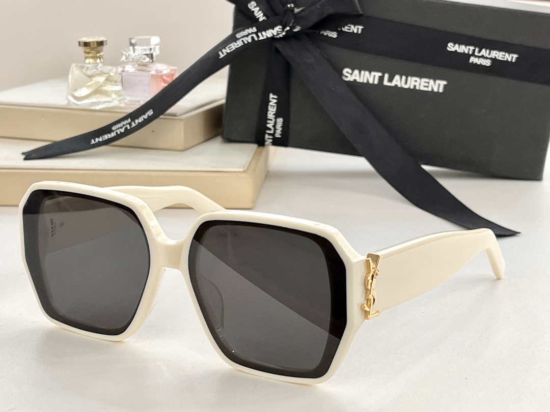  SAINT LAURENL 
YSL徽标
SLM118 
size：63口15-145✔️

