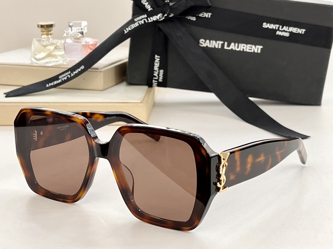  SAINT LAURENL 
YSL徽标
SLM118 
size：63口15-145✔️

