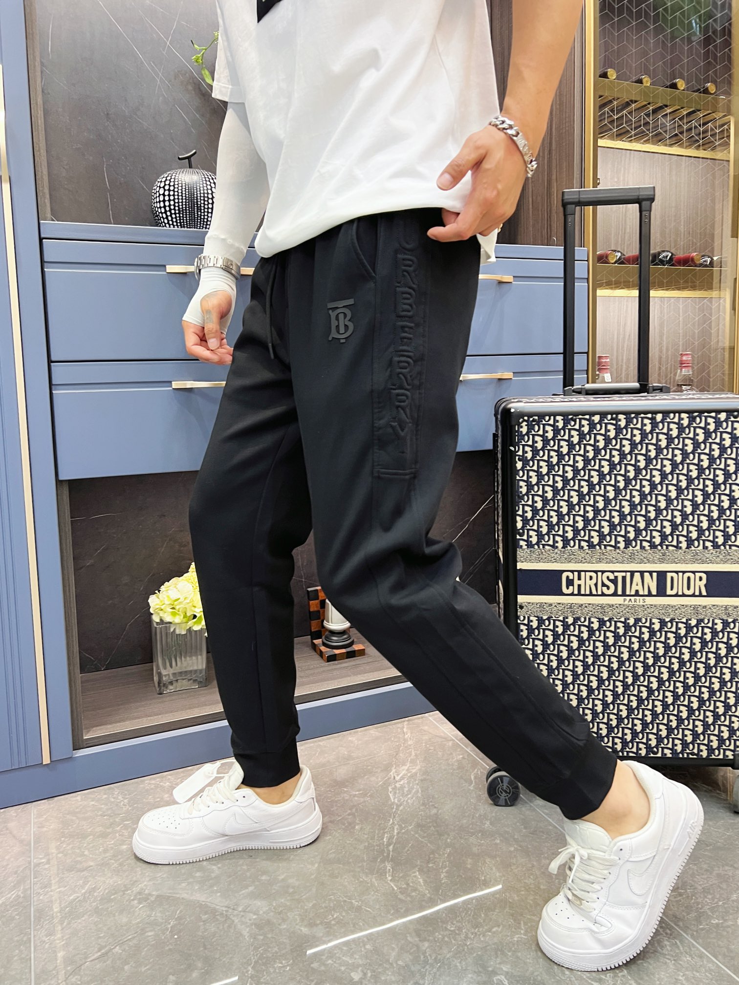 Burberry Clothing Pants & Trousers Shop Now
 Spring/Summer Collection Casual
